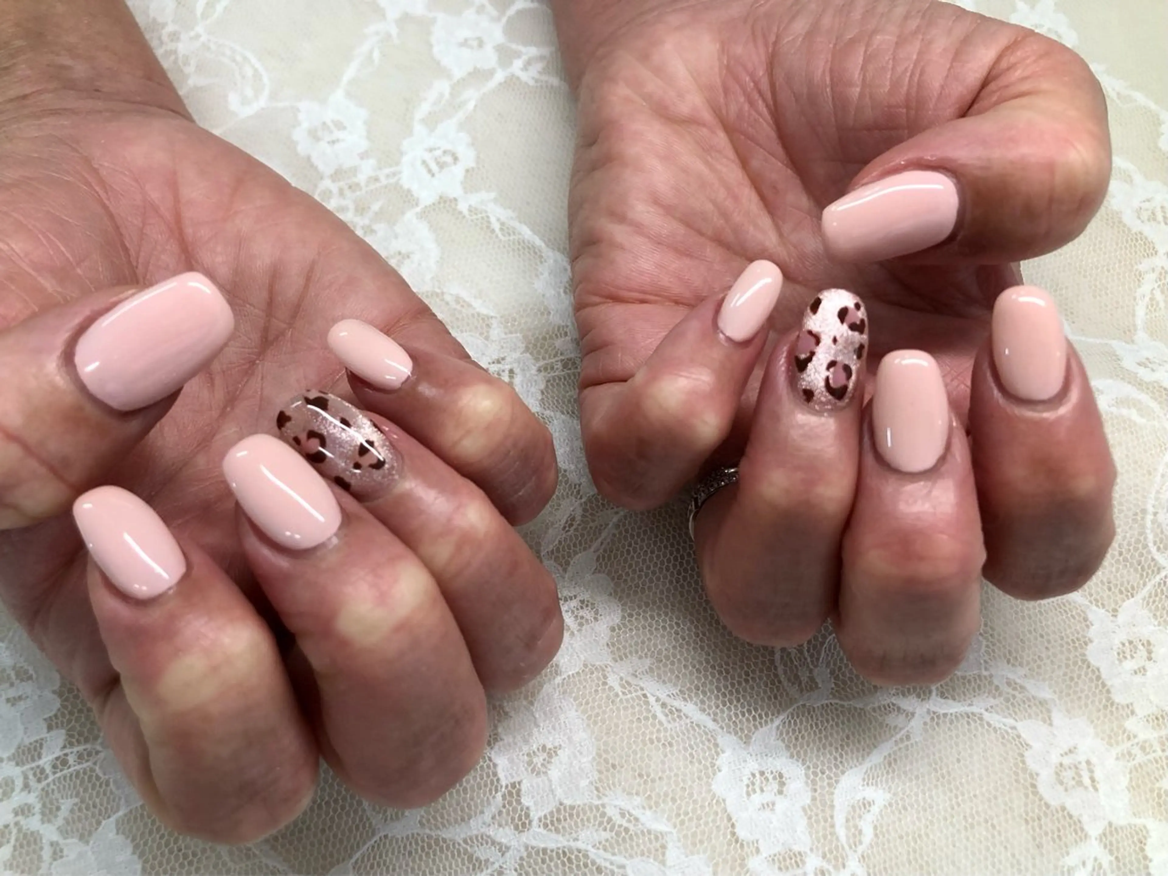 ネイル ガーリー ピンク ハンドネイル ハンドケア Epokku ネイルサロンのネイルデザイン