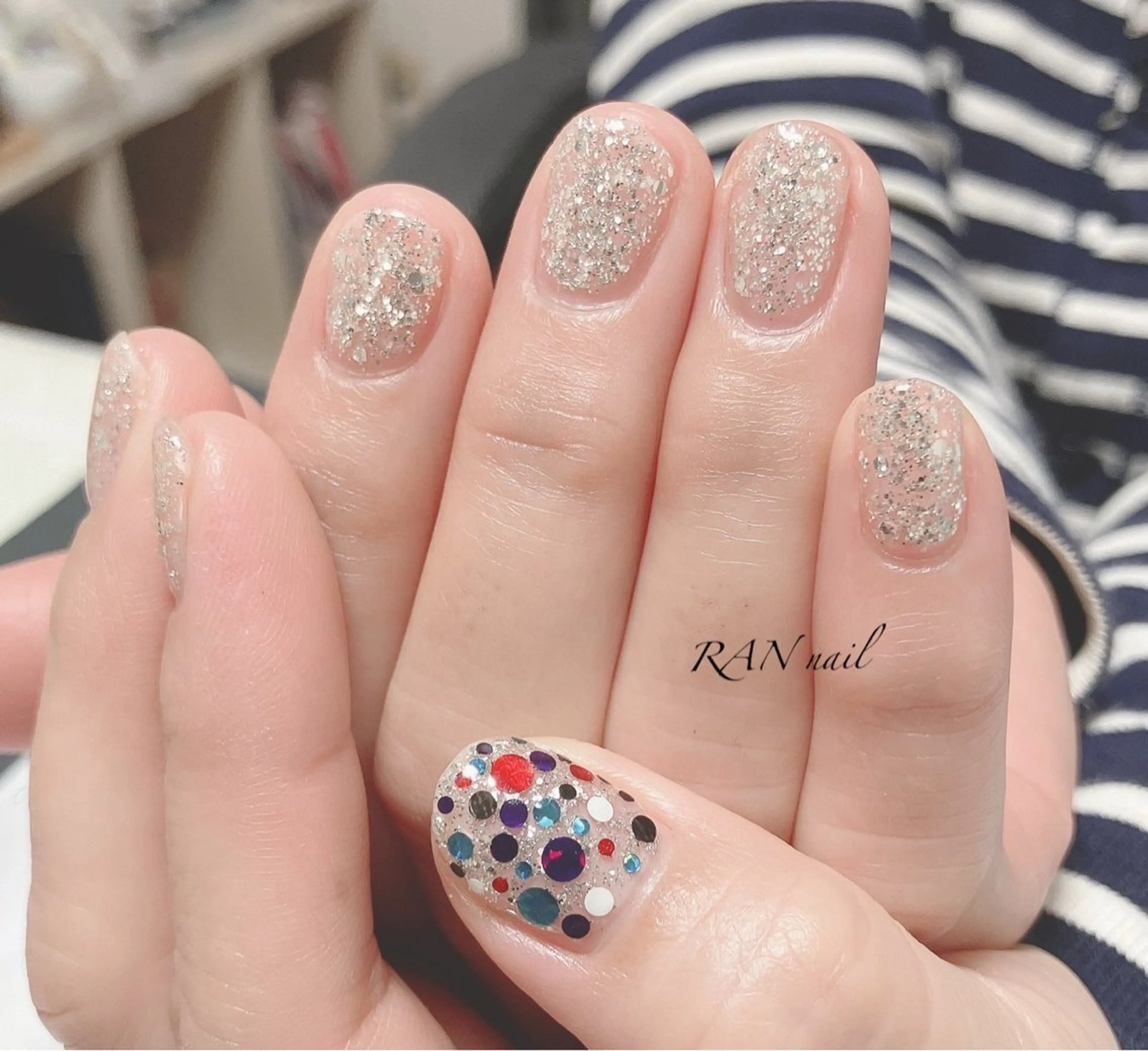 ネイル ホログラムネイル キラキラネイル ラメ(グリッター) ショートネイル 冬ネイル ハンドネイル フットネイル RAN nail 〜ランネイル〜所属・RAN nailのネイルデザイン