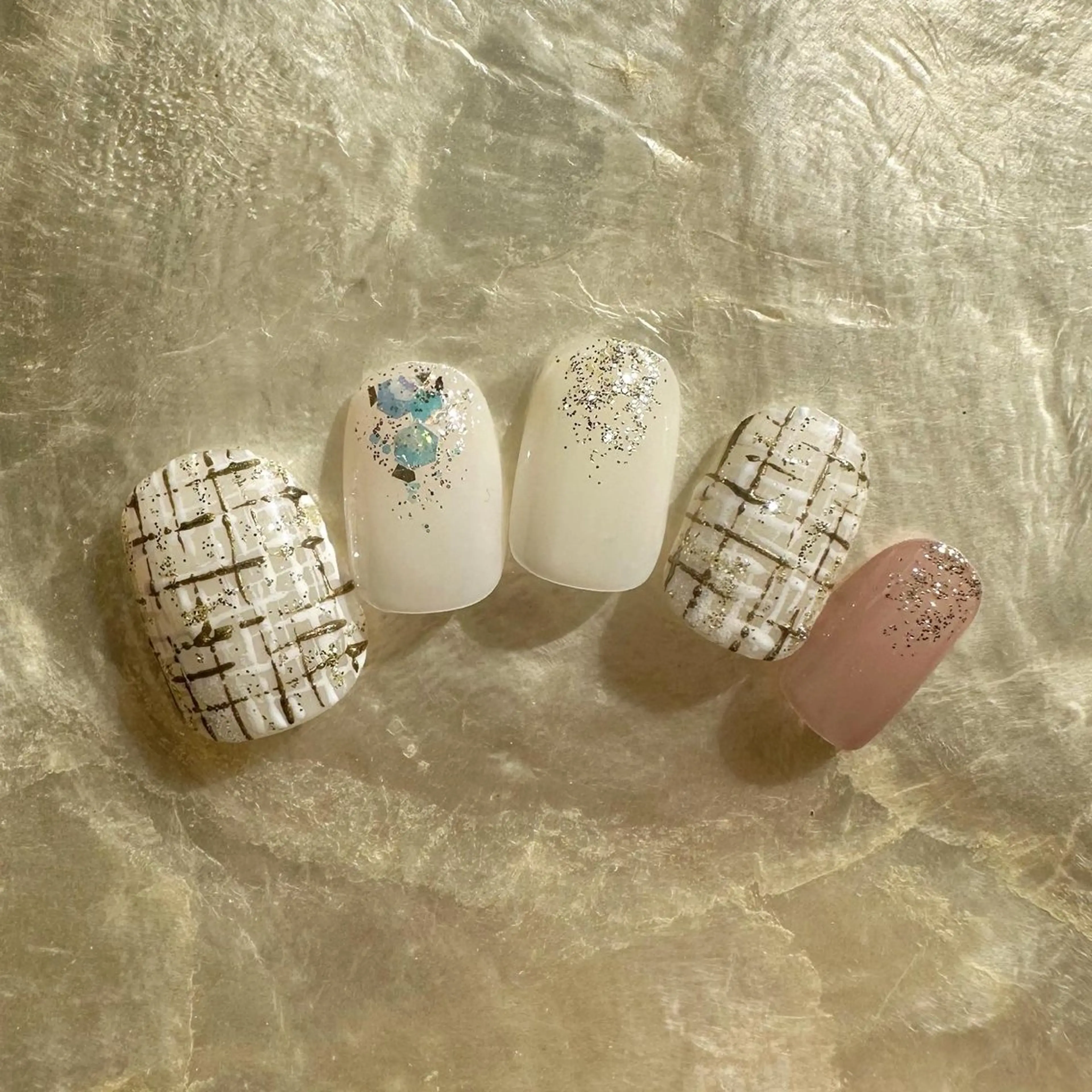 ネイル オーロラネイル クリアネイル 氷ネイル・うるうるネイル 韓国ネイル ニュアンスネイル 🪞KAPE NAIL 🪞のネイルデザイン