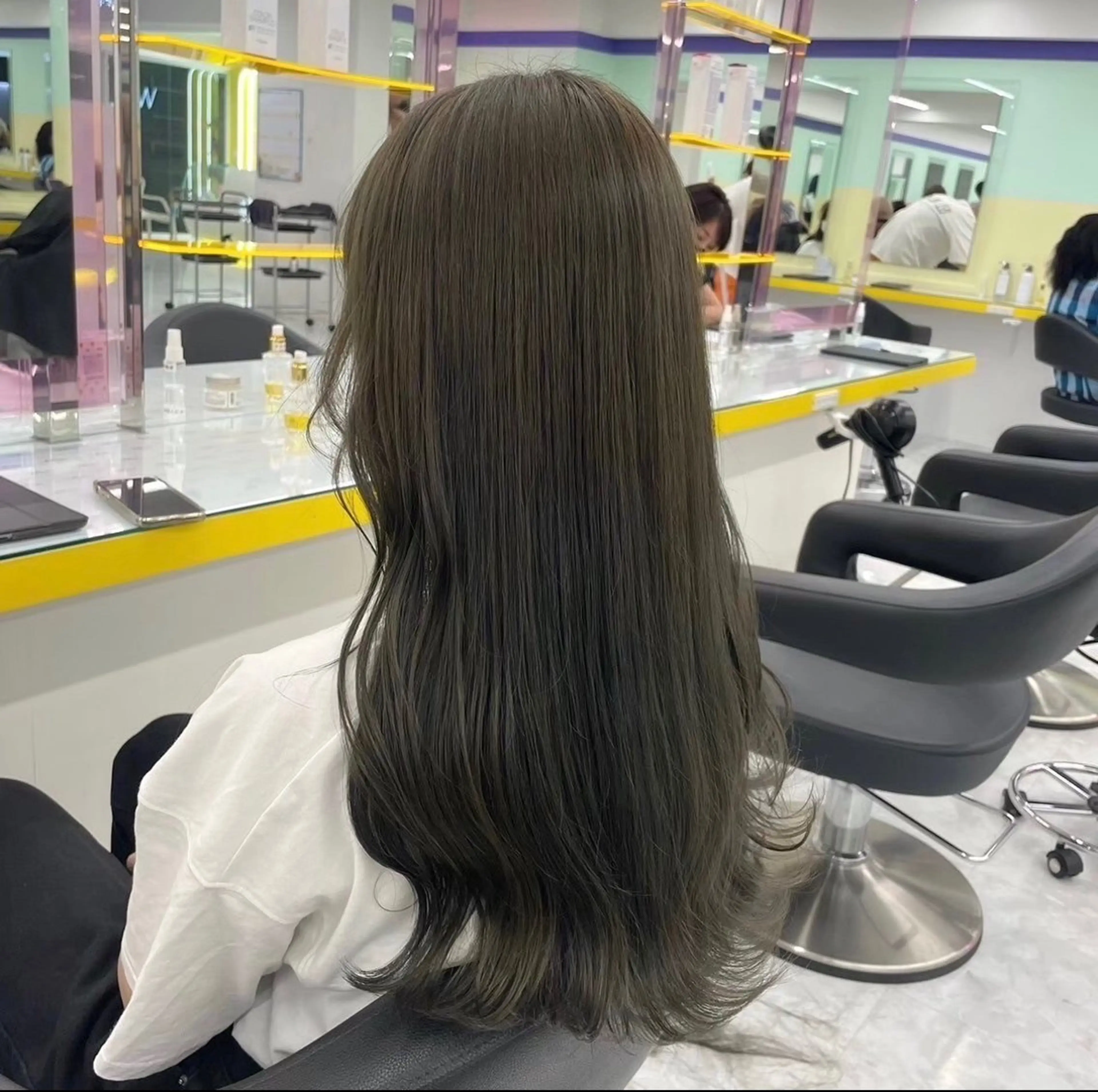 ロング 髪質改善 トリートメント 上品艶カラー🤎 タイキ🤎🏹のヘアスタイル