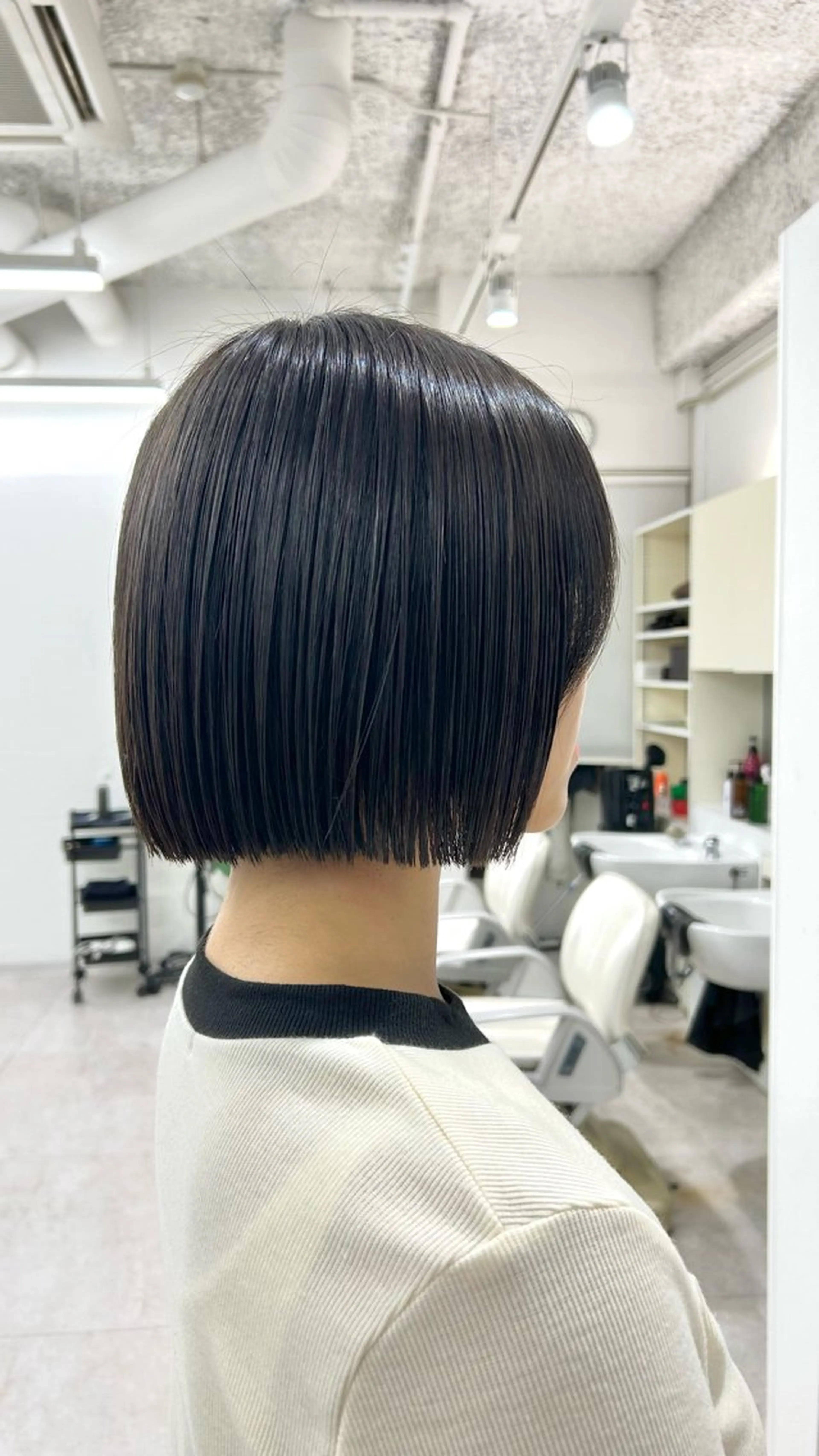 ショート ボブ THREE  mark所属・河田 日和のヘアスタイル