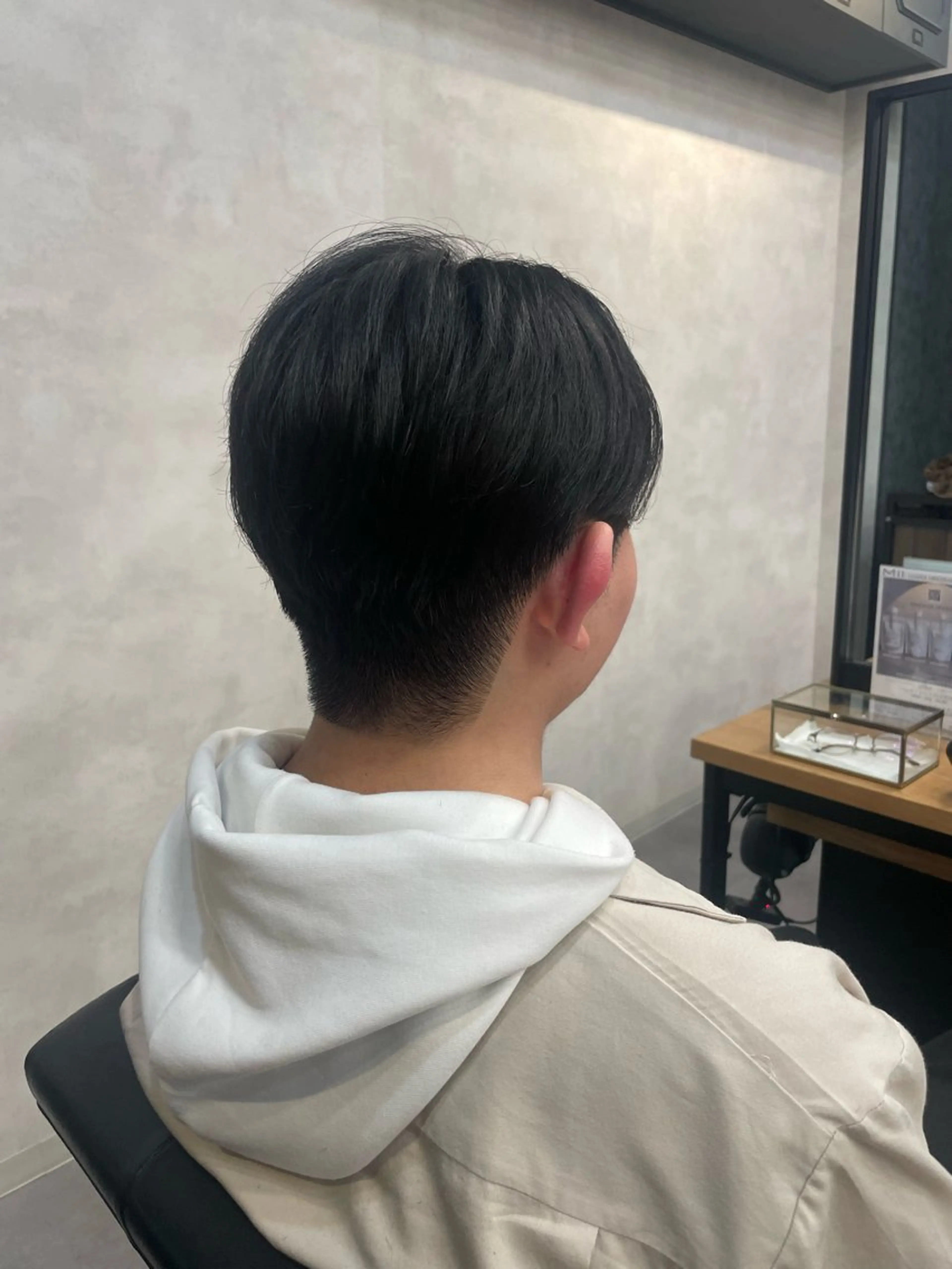 メンズ センターパート 刈り上げ カット 今村 南穂のヘアスタイル