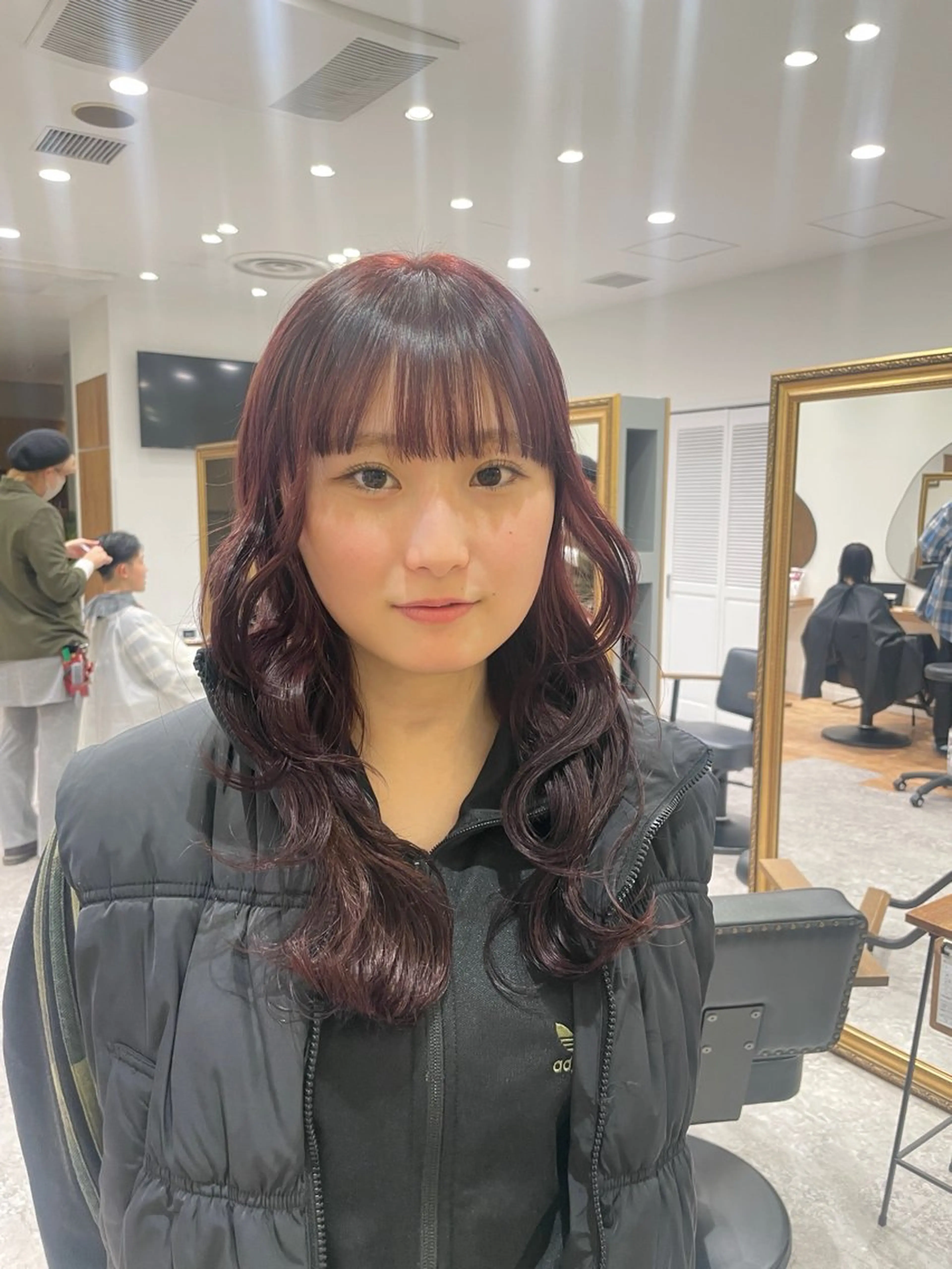ロング カラー ブリーチ イルミナカラー トリートメント ヘアカラー トリートメント 🌼髪質改善🌼 うちぼりまい🌼のヘアスタイル