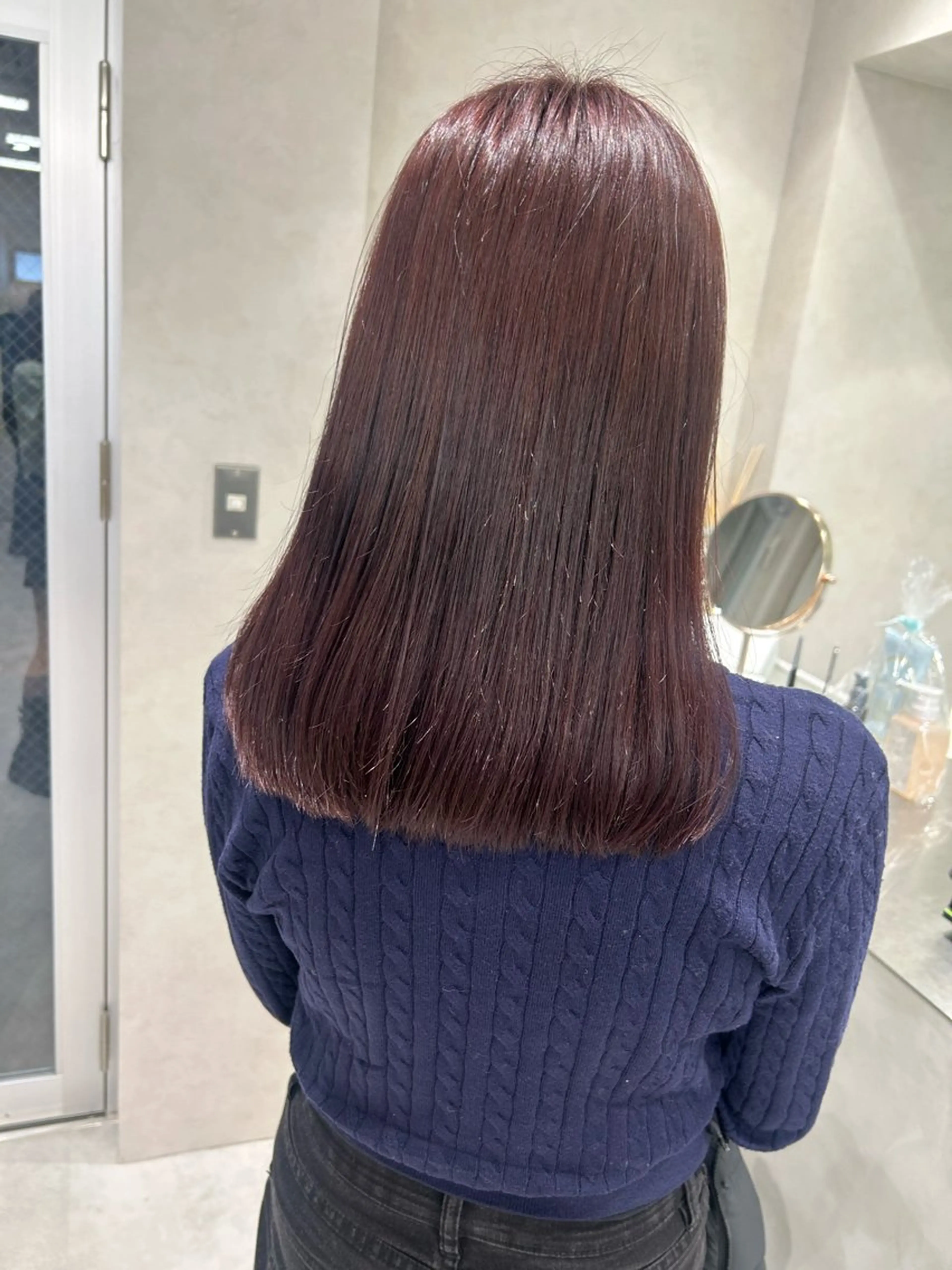ミディアム カラー ヘアアレンジ カット ヘアカラー ふみか🎀 ベージュカラーのヘアスタイル