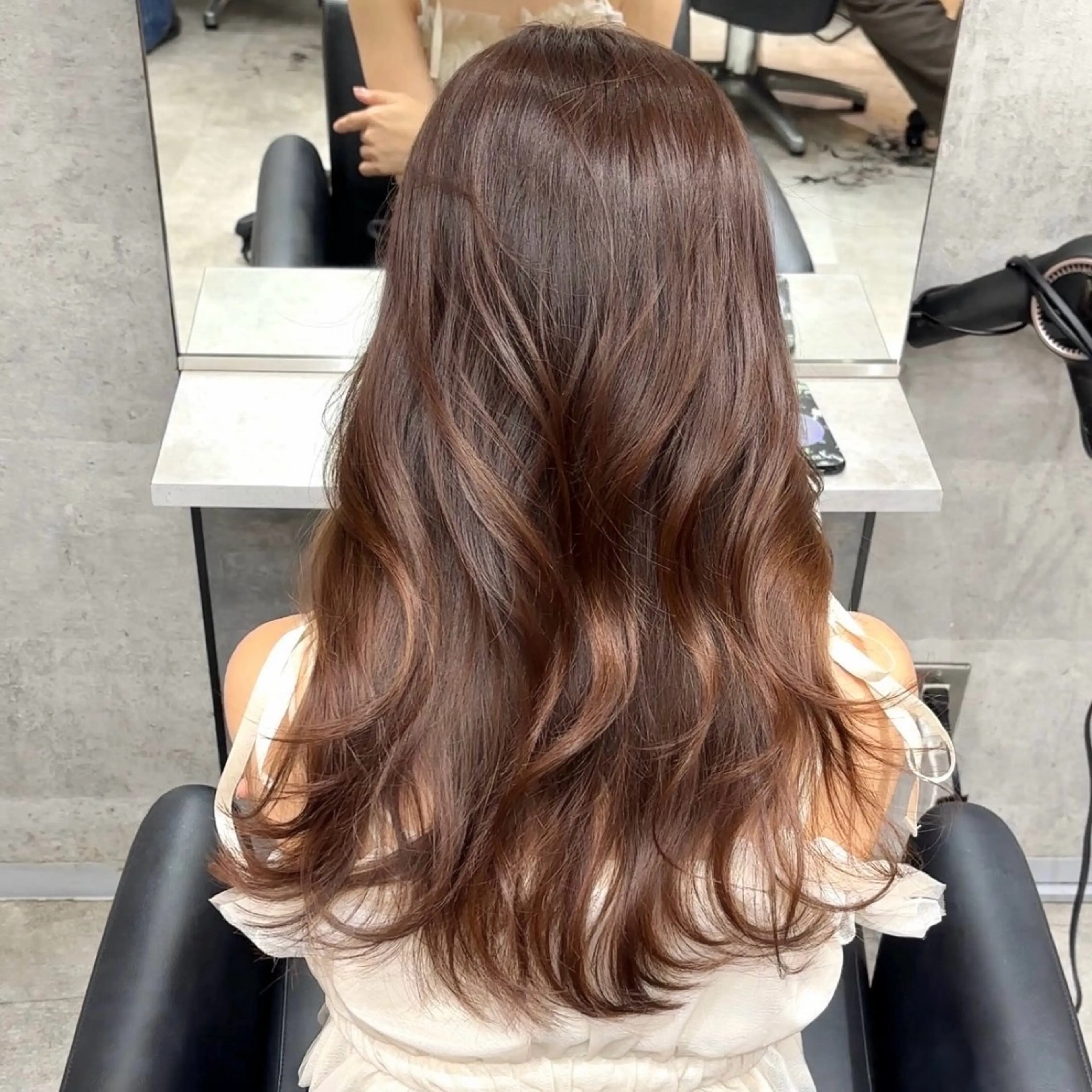 セミロング くびれヘア 韓国風ヘア レイヤーカット シースルーバング 新宿/韓国レイヤー 顔まわり/RIKUのヘアスタイル