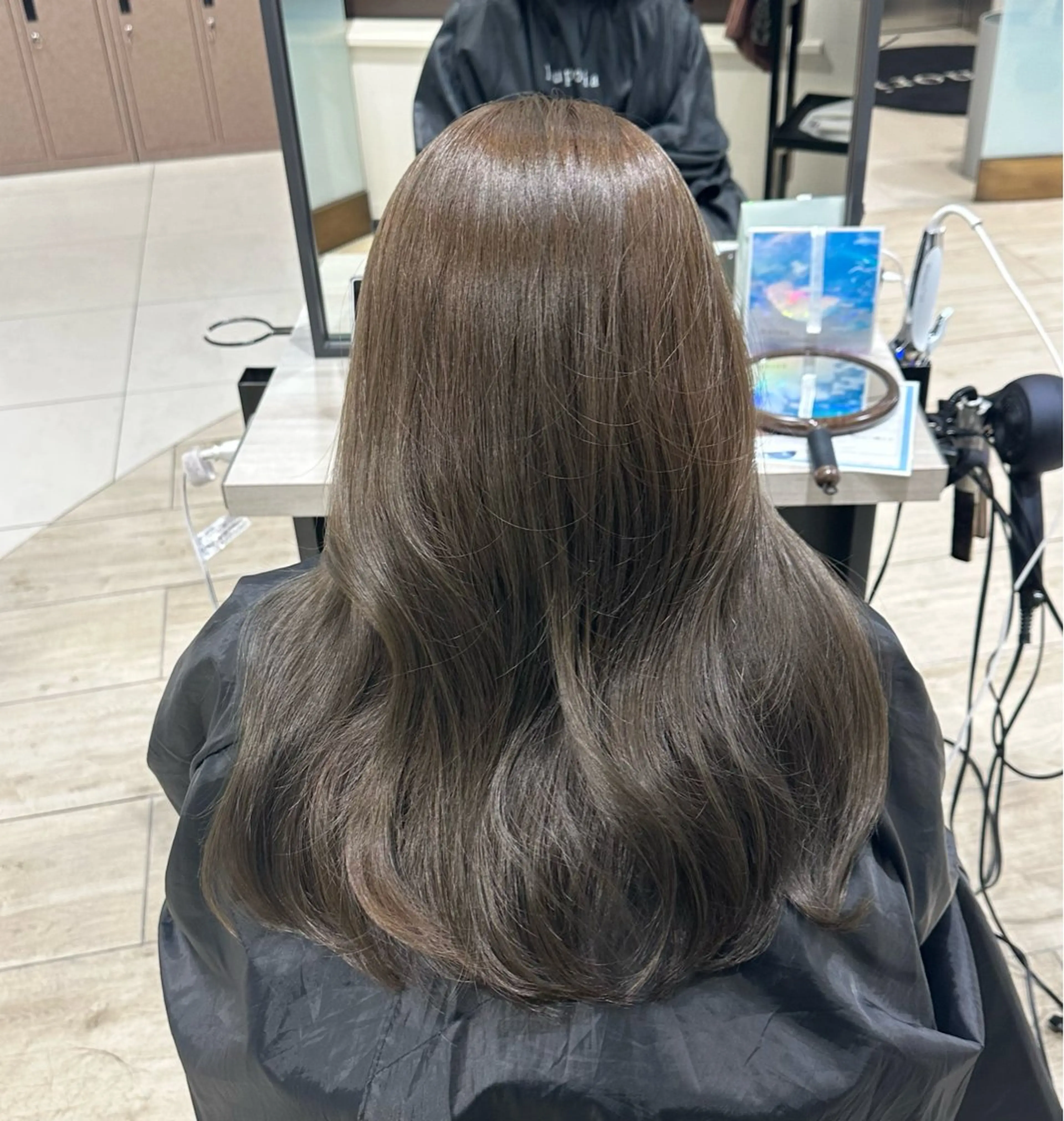 ロング カラー KANA🌀 銀座/レイヤーカットのヘアスタイル