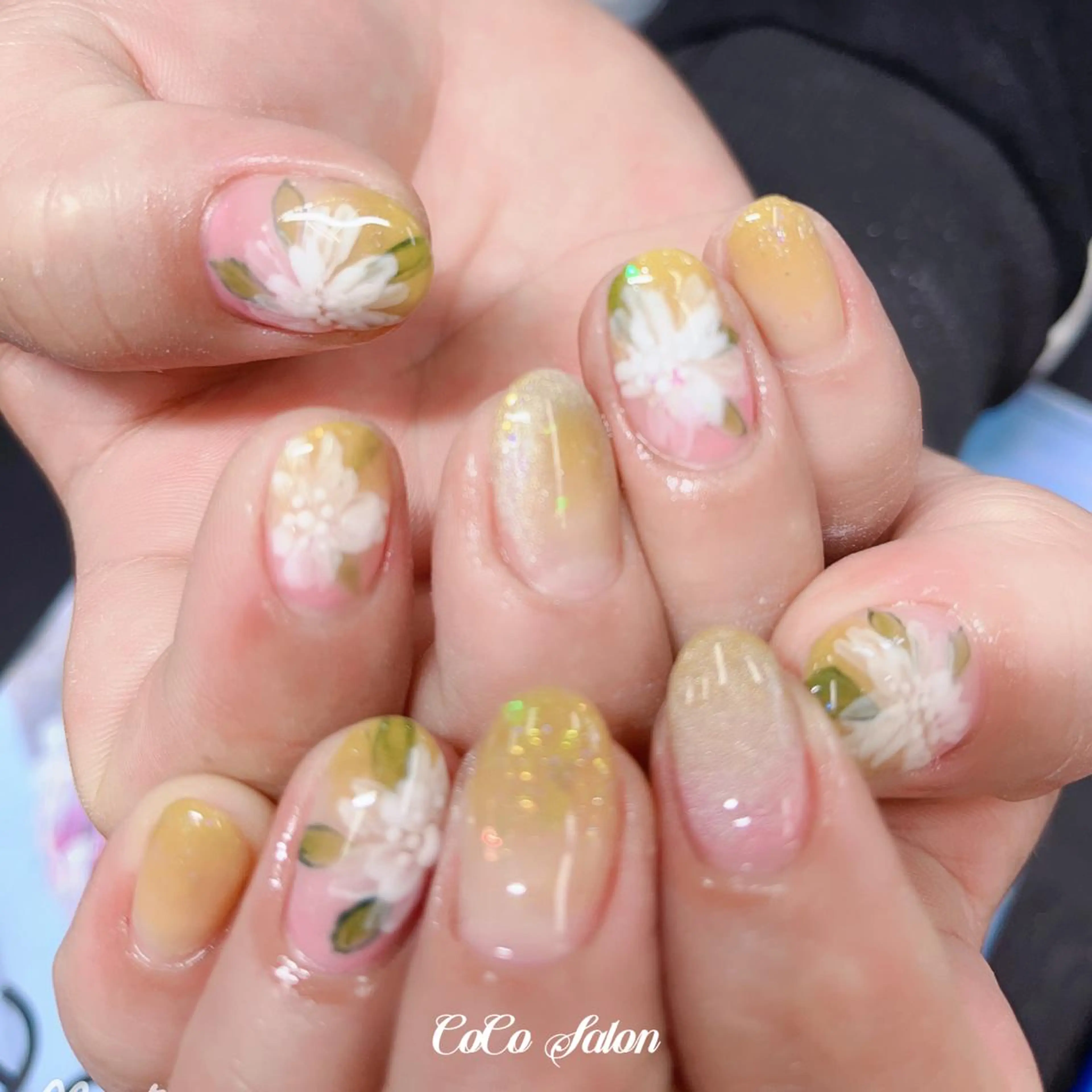 ネイル 長さ出し フラワーネイル ジェルネイル グラデーション グリーン ハンドネイル CoCoSalon ネイル/まつ毛予約のネイルデザイン