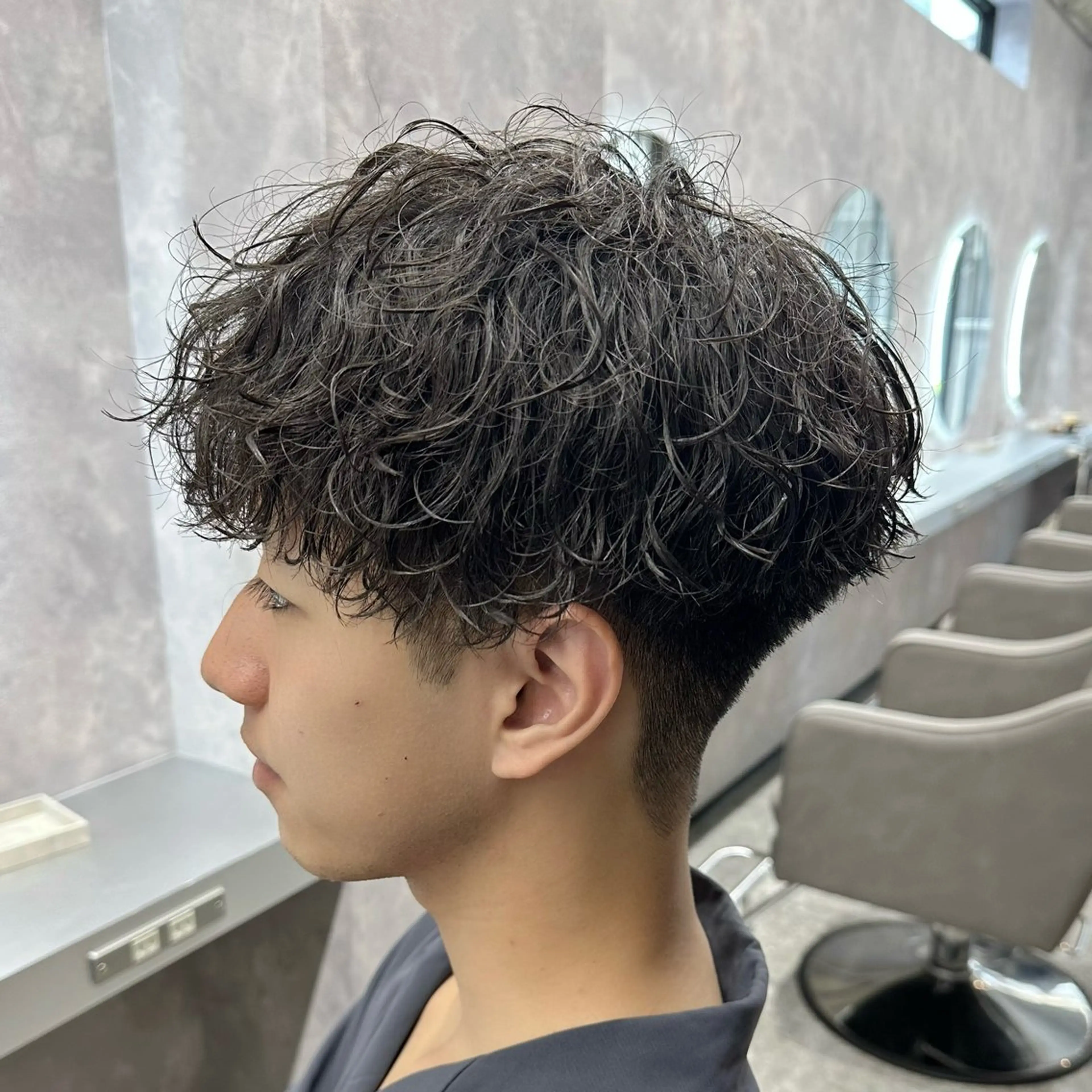 パーマ メンズ カット パーマ メンズパーマ🔵 ハイトーン✨原田慎也のヘアスタイル