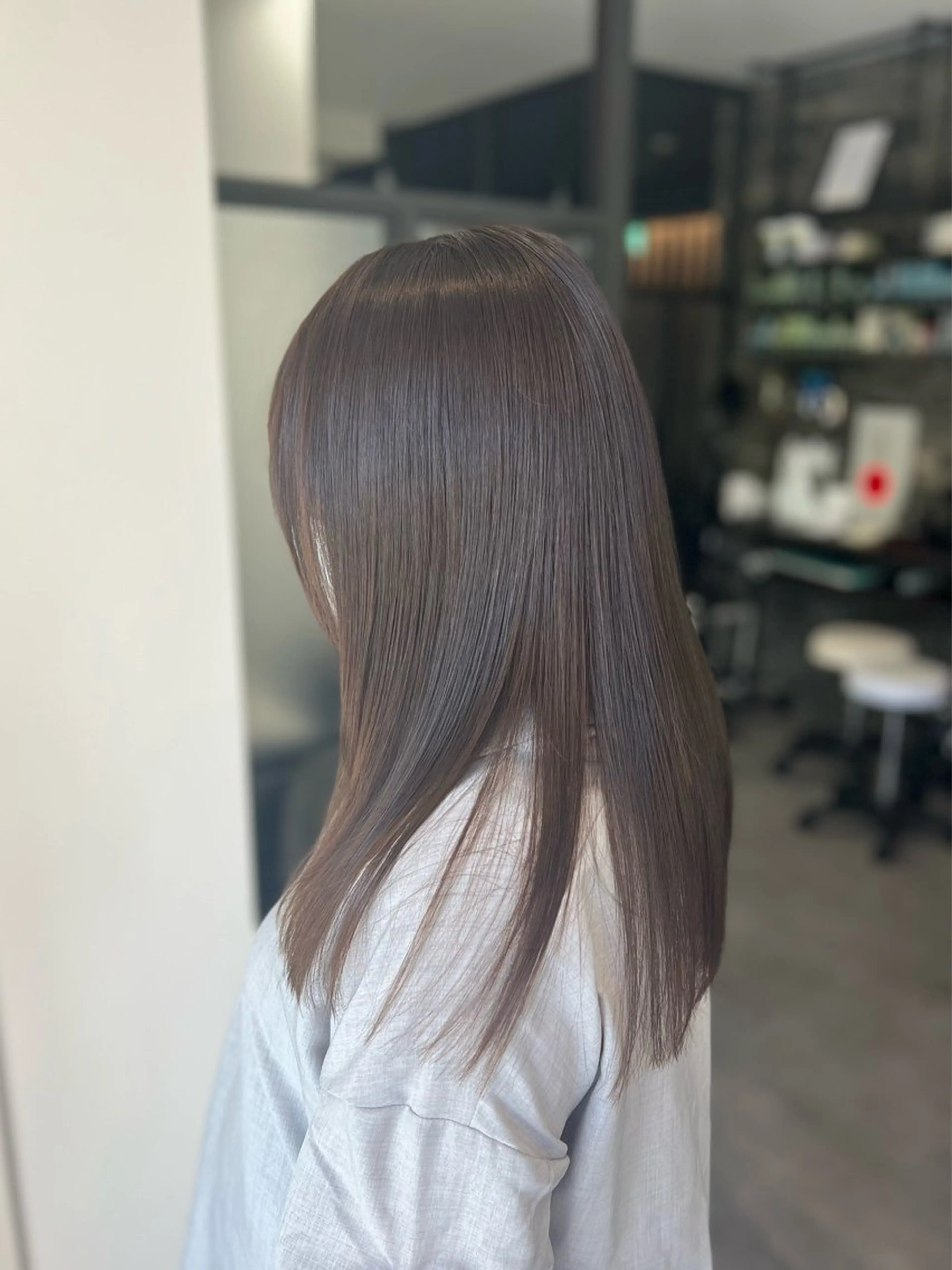 セミロング カラー ベージュカラー ラベンダーカラー ラベンダーベージュ ヘアカラー Dia ‎ アキヨシ ミユのヘアスタイル