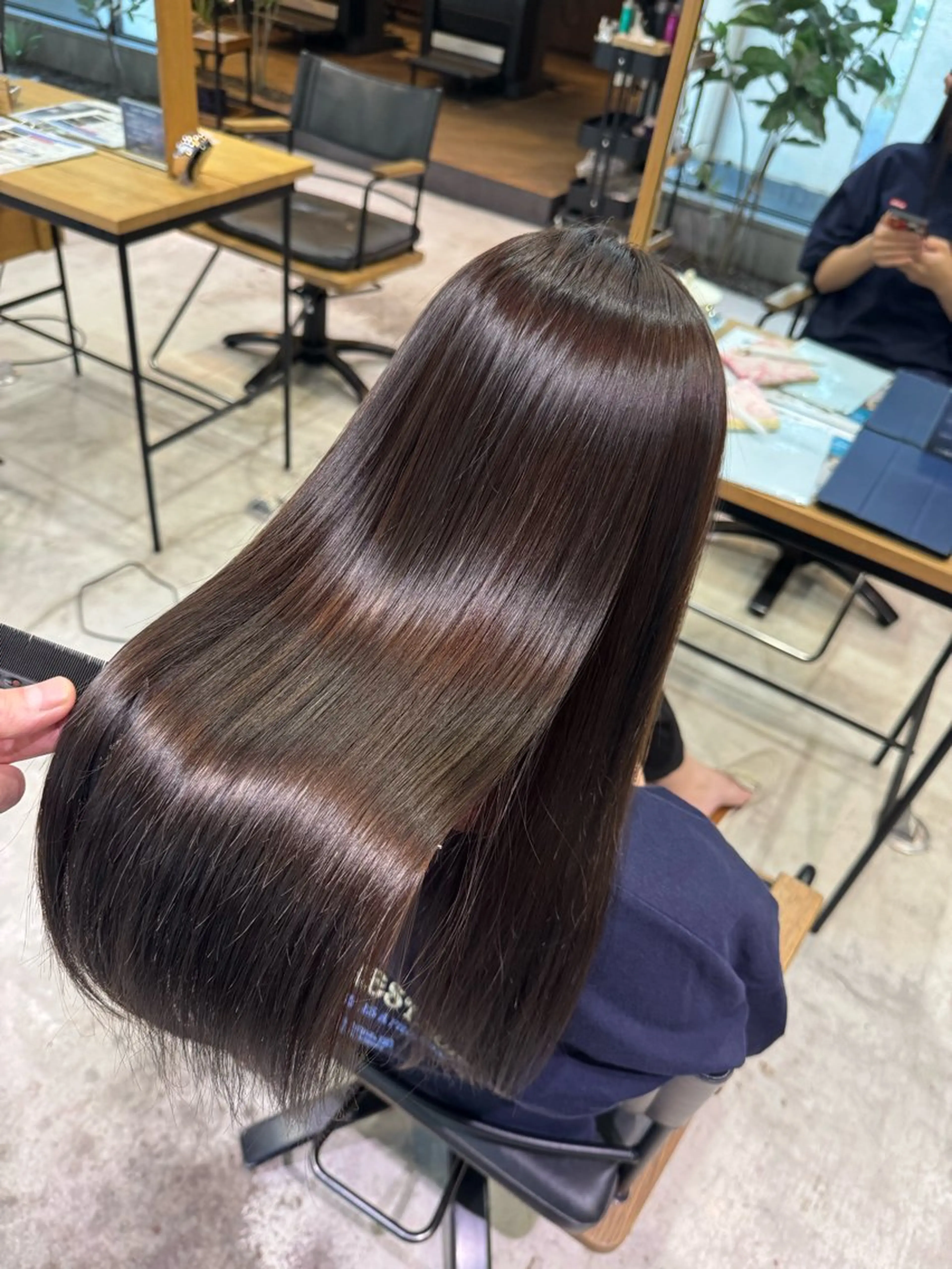 【髪にドラマを✨】カット +髪質改善ストレート🌈の写真