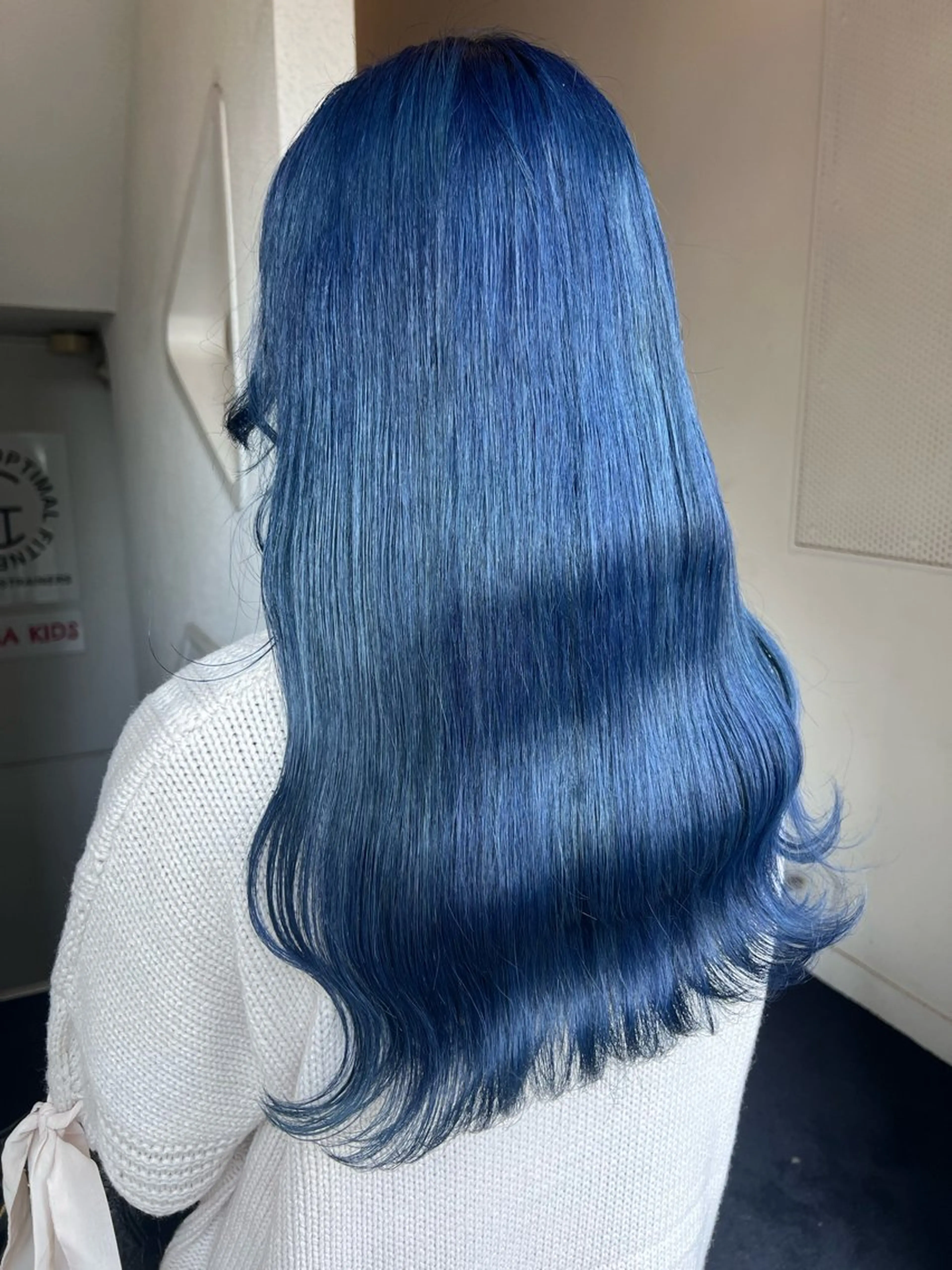 ロング カラー ブルーカラー ネイビーカラー chloe 【クロエ】のヘアスタイル