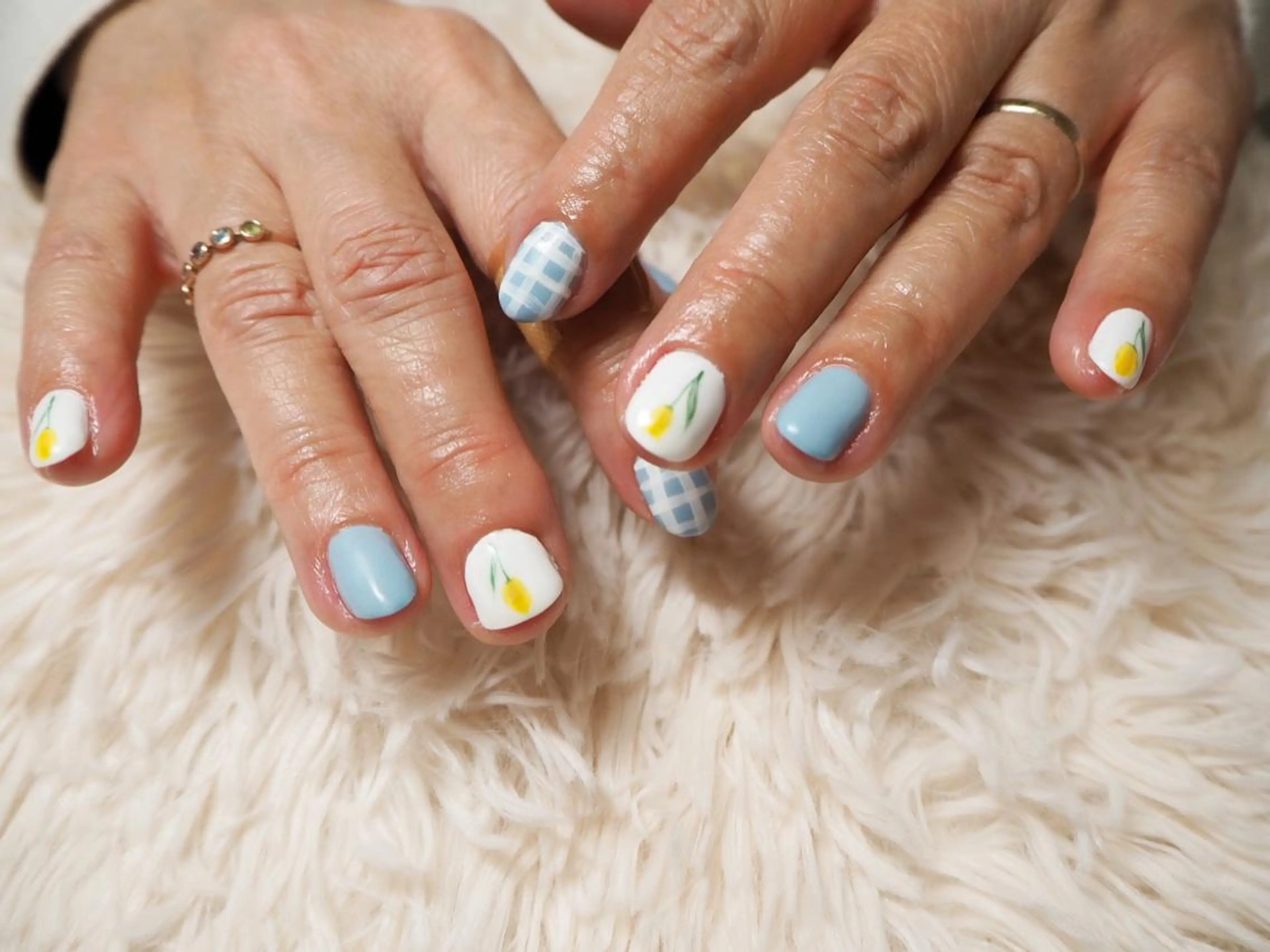 ネイル ハンドネイル フットネイル ハンドケア NailSalon EASE(イーズ)のネイルデザイン