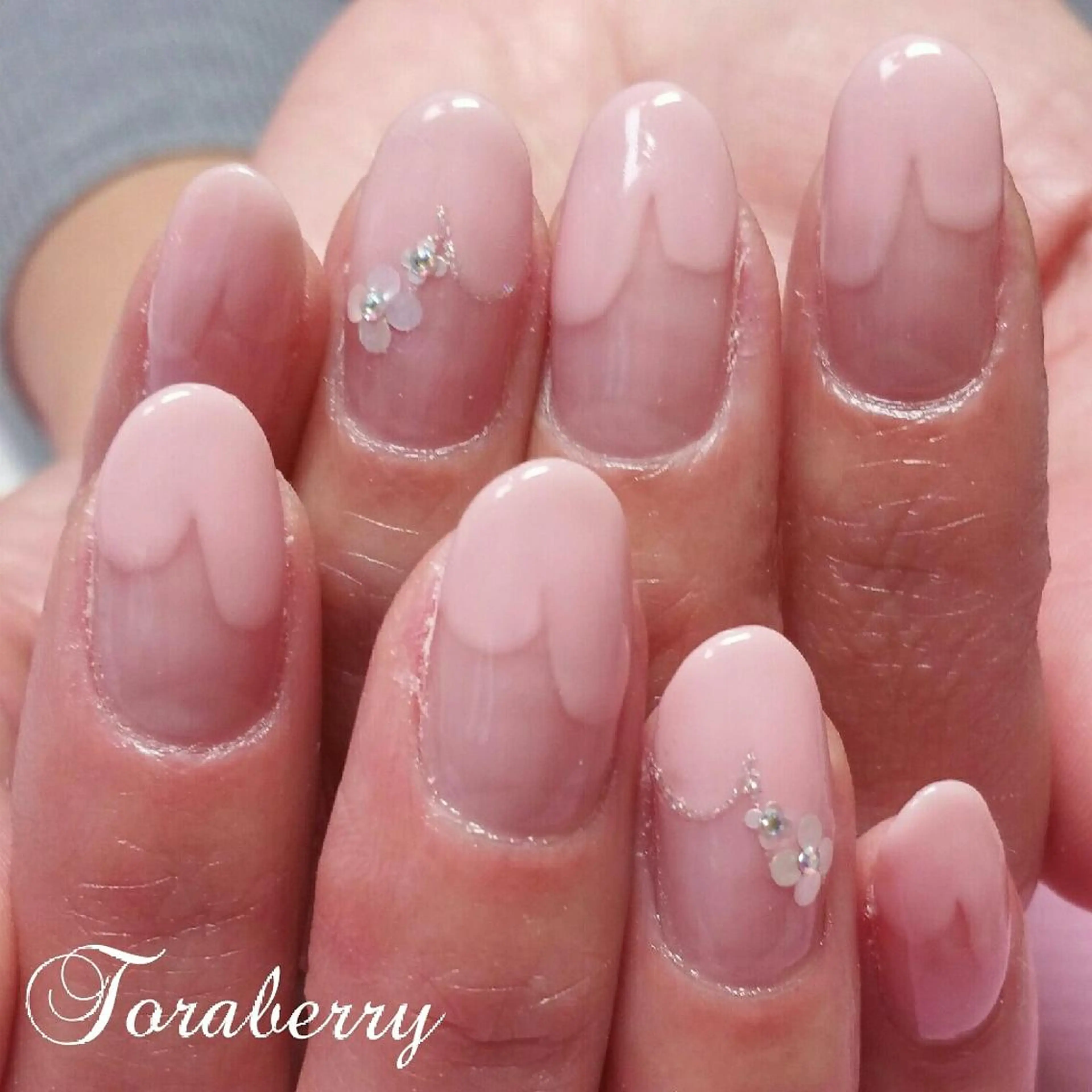 ネイル フレンチネイル ネイリスト なつみのネイルデザイン