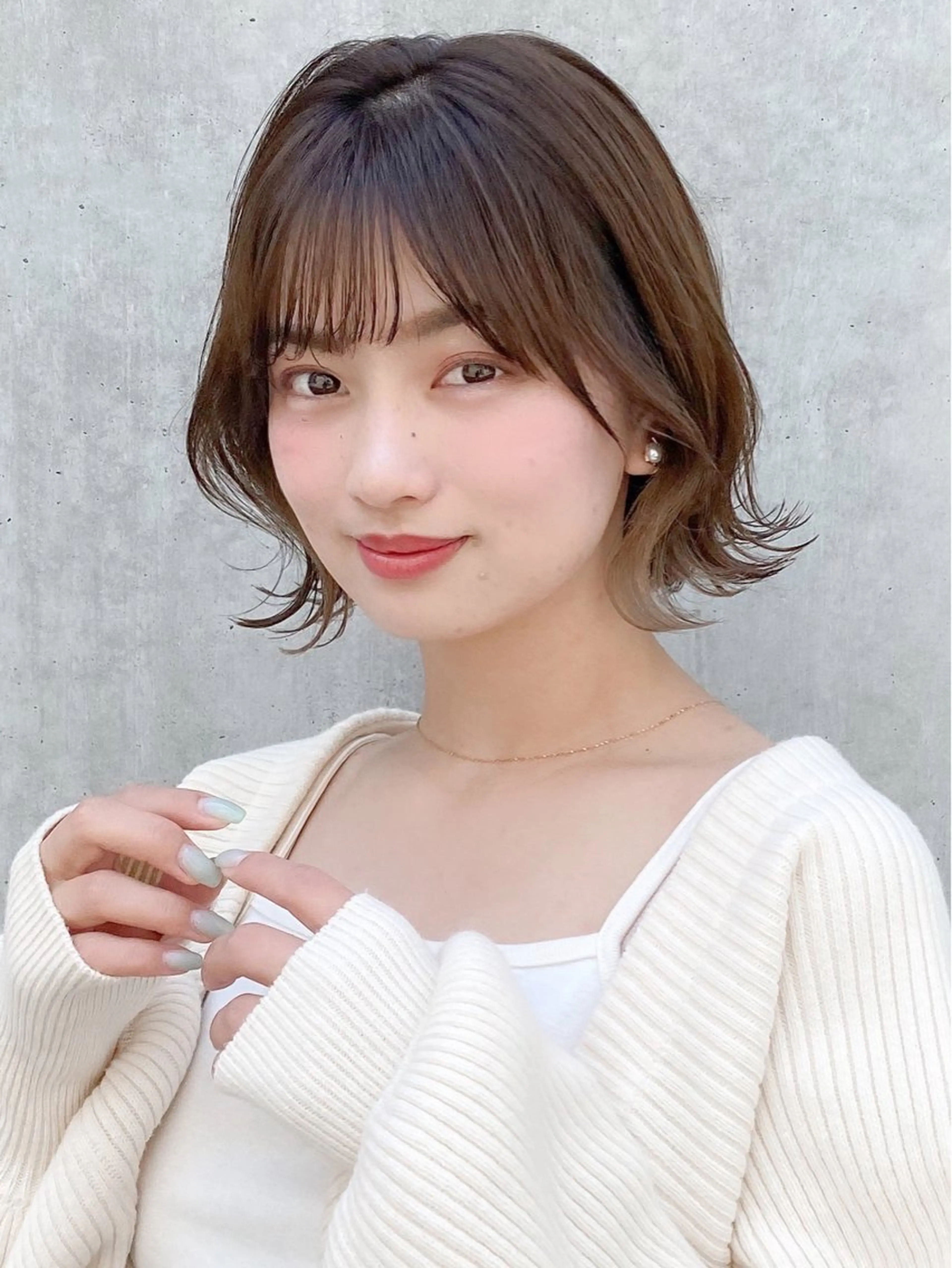 ミディアム カラー イヤリングカラー ハイトーンカラー ボブ くびれヘア カット ヘアカラー トリートメント 佐藤 侑哉のヘアスタイル