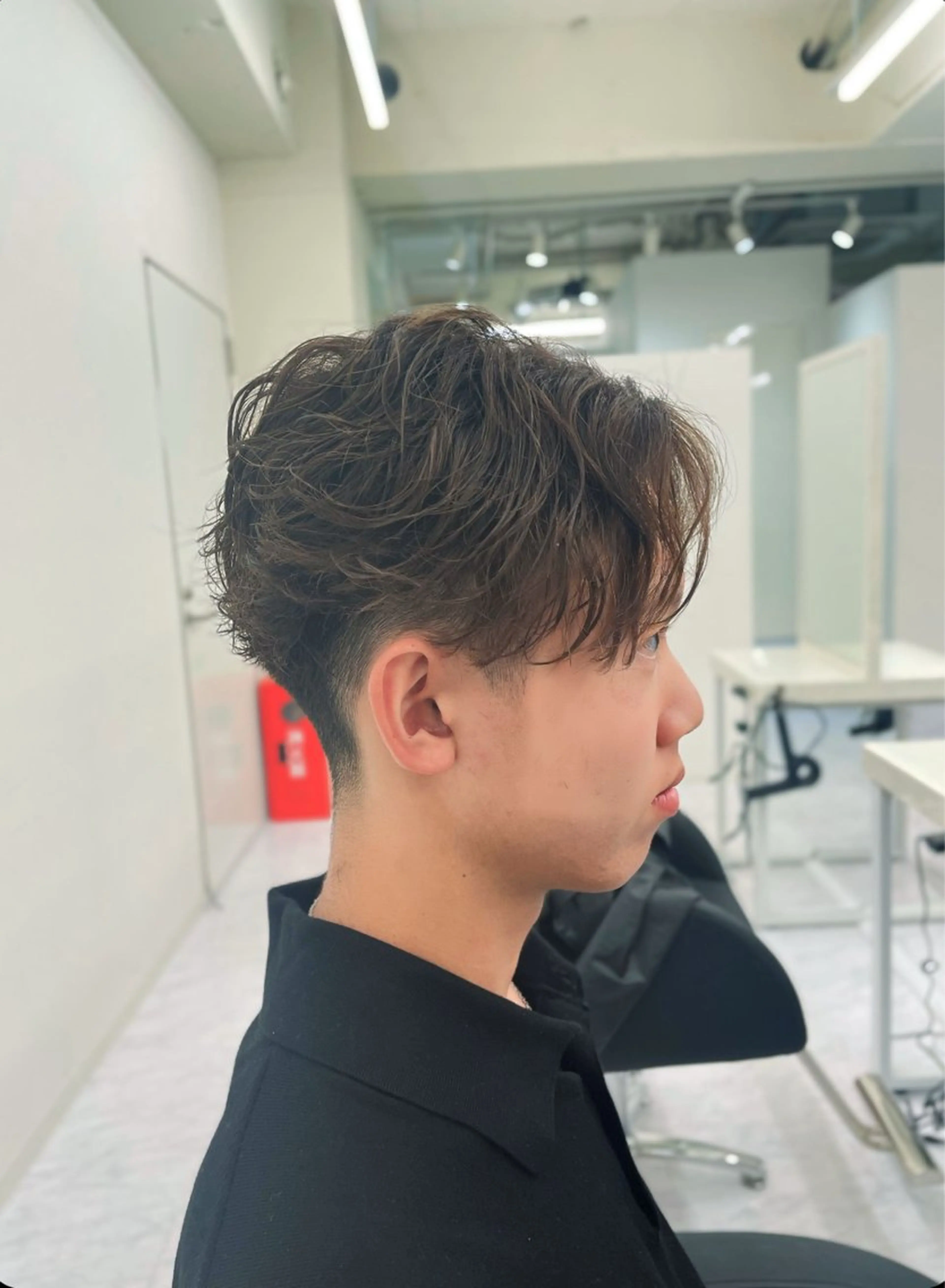 パーマ メンズ 大関海璃 波巻きパーマのヘアスタイル