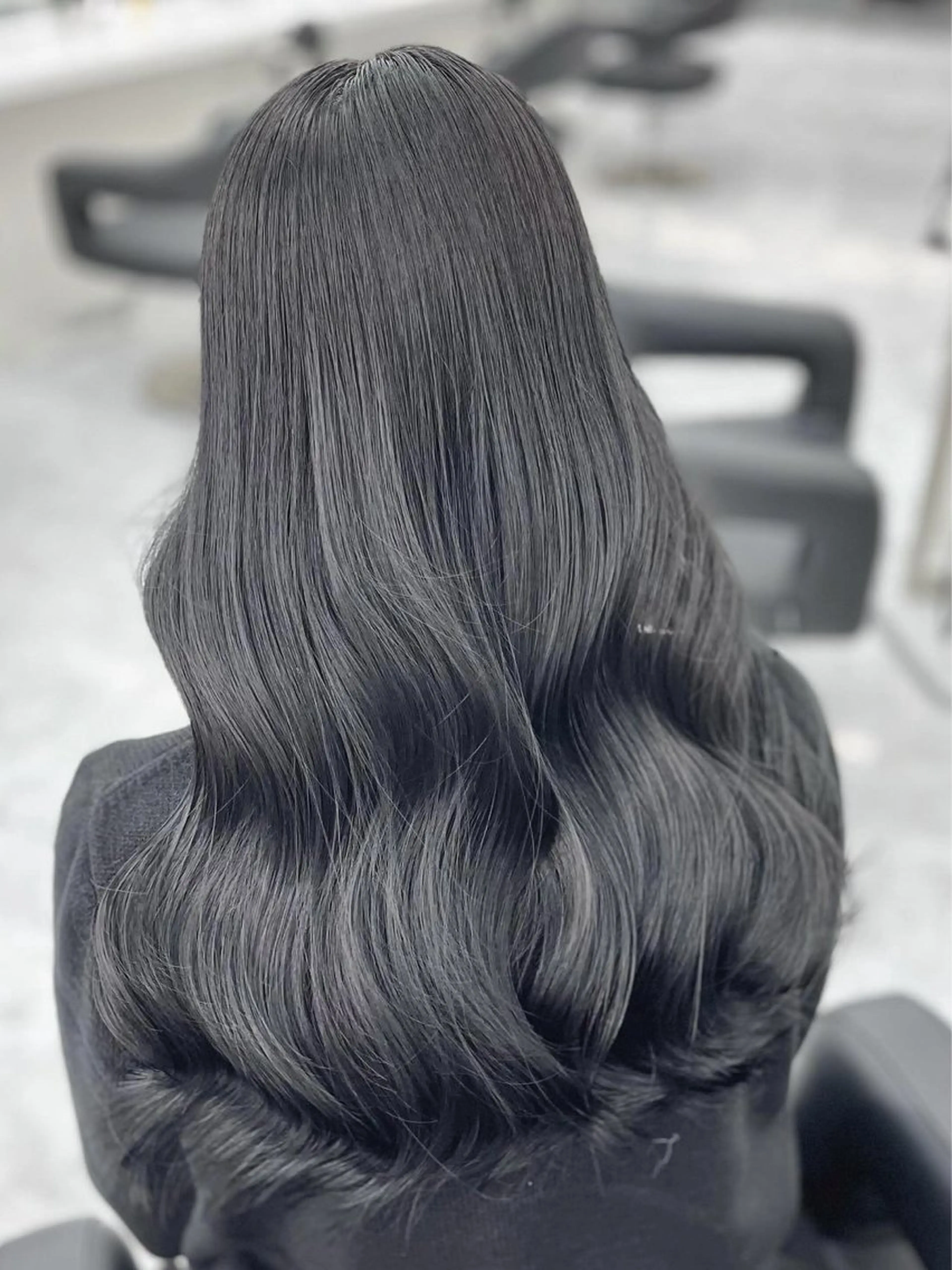 ロング カラー 黒髪 ブルーカラー ブルーブラック レッドカラー くびれヘア ヘアカラー トリートメント ヘアセット 【美髪矯正 Ⅰ 髪質改善】たつやのヘアスタイル