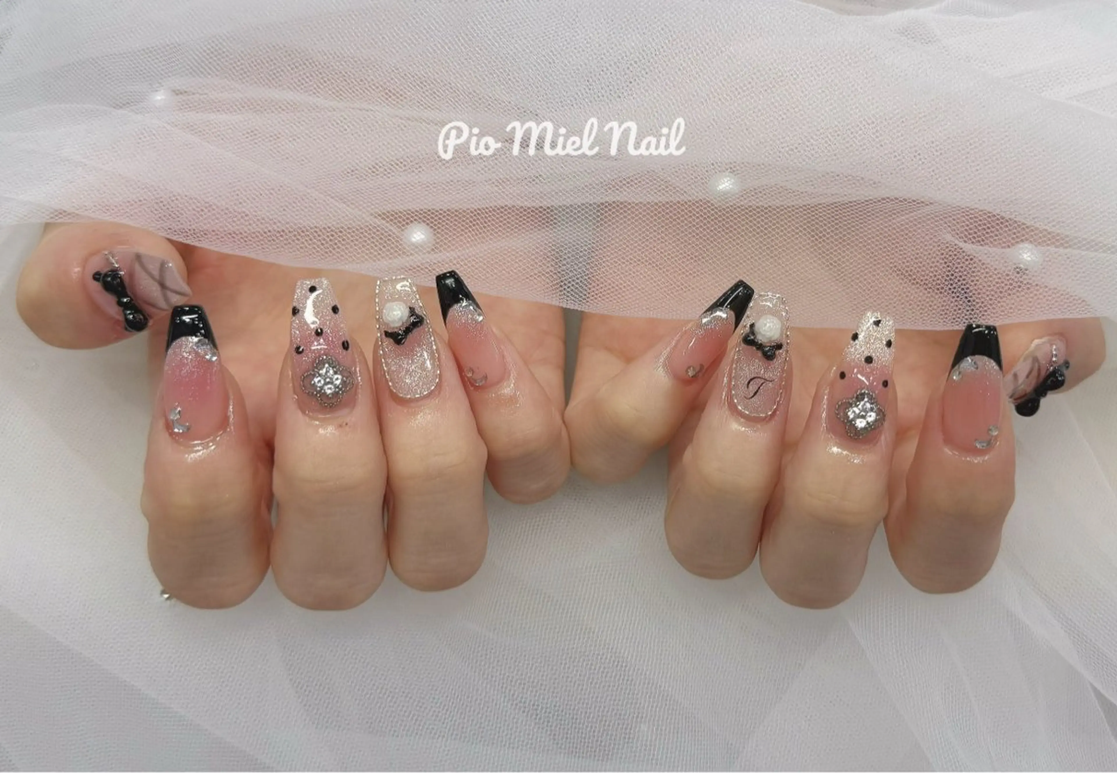 ネイル ドット フレンチネイル ガーリー ピンク リボン ハンドネイル HANA 長さだしのネイルデザイン