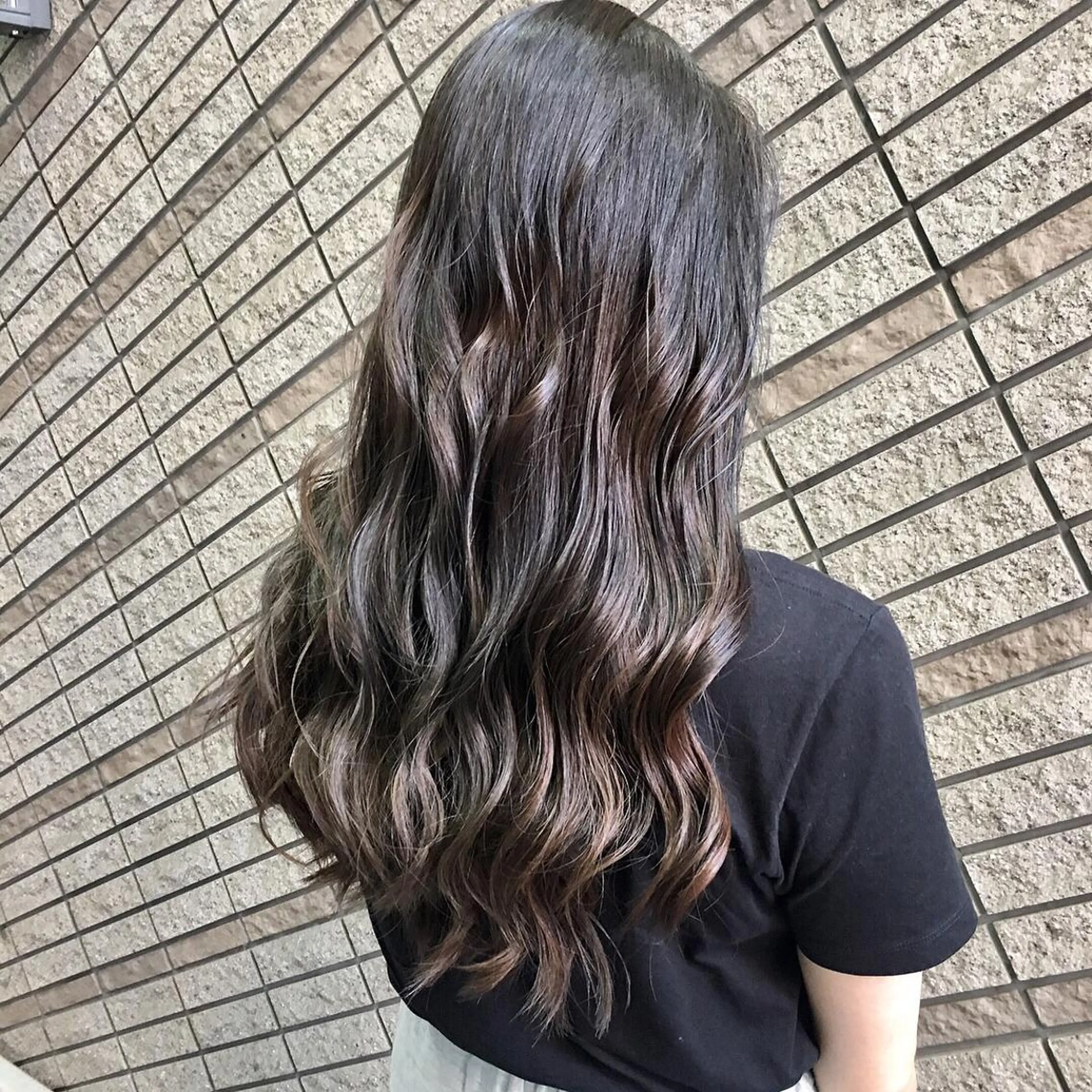 ロング カラー バレイヤージュ グレージュ イルミナカラー 外国人風カラー レイヤーカット N° jillva ♦️川端裕司♦️のヘアスタイル
