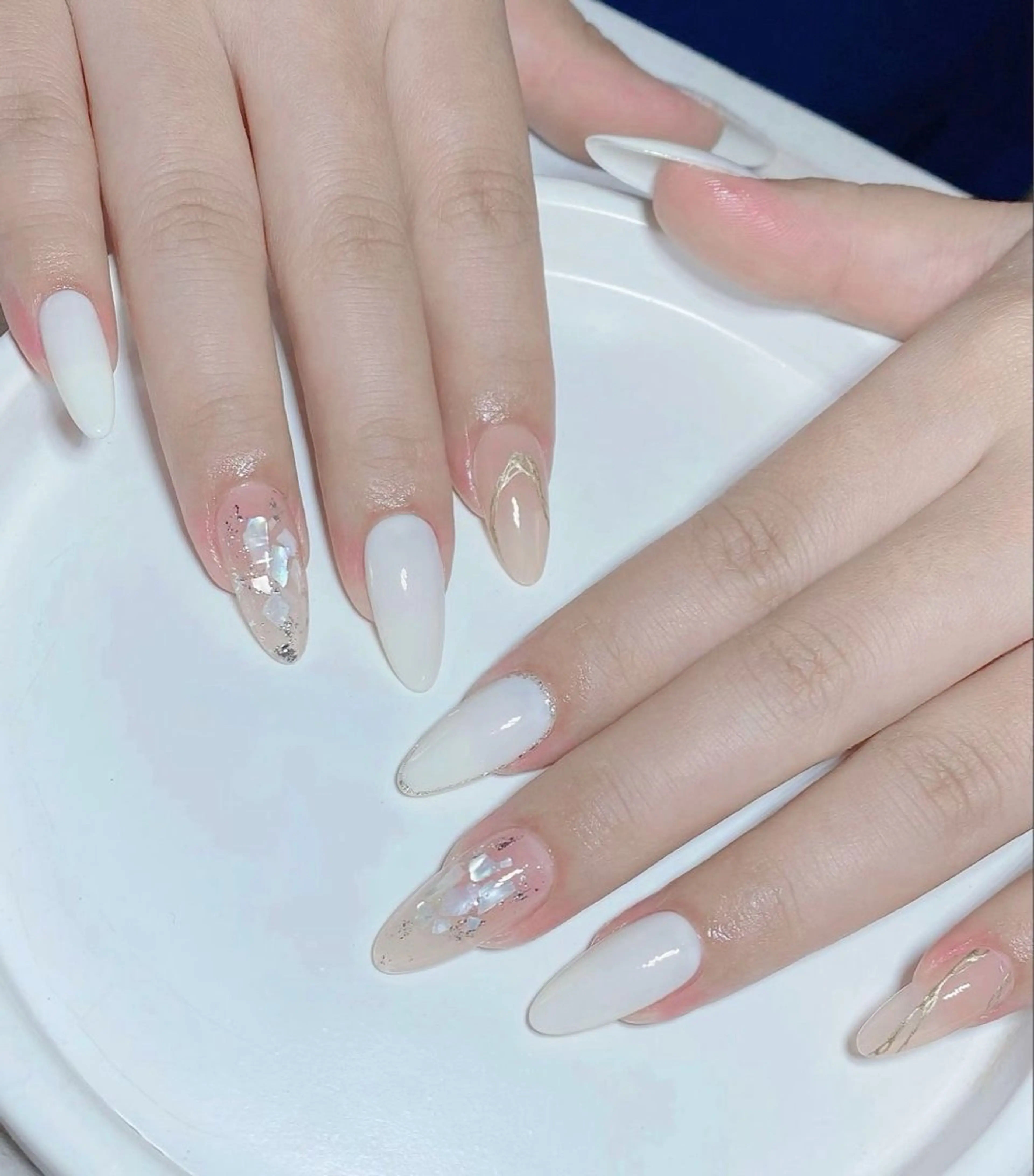 ネイル 長さ出し フレンチネイル グラデーション 卒業式 マグネットネイル MIHANA NAILのネイルデザイン