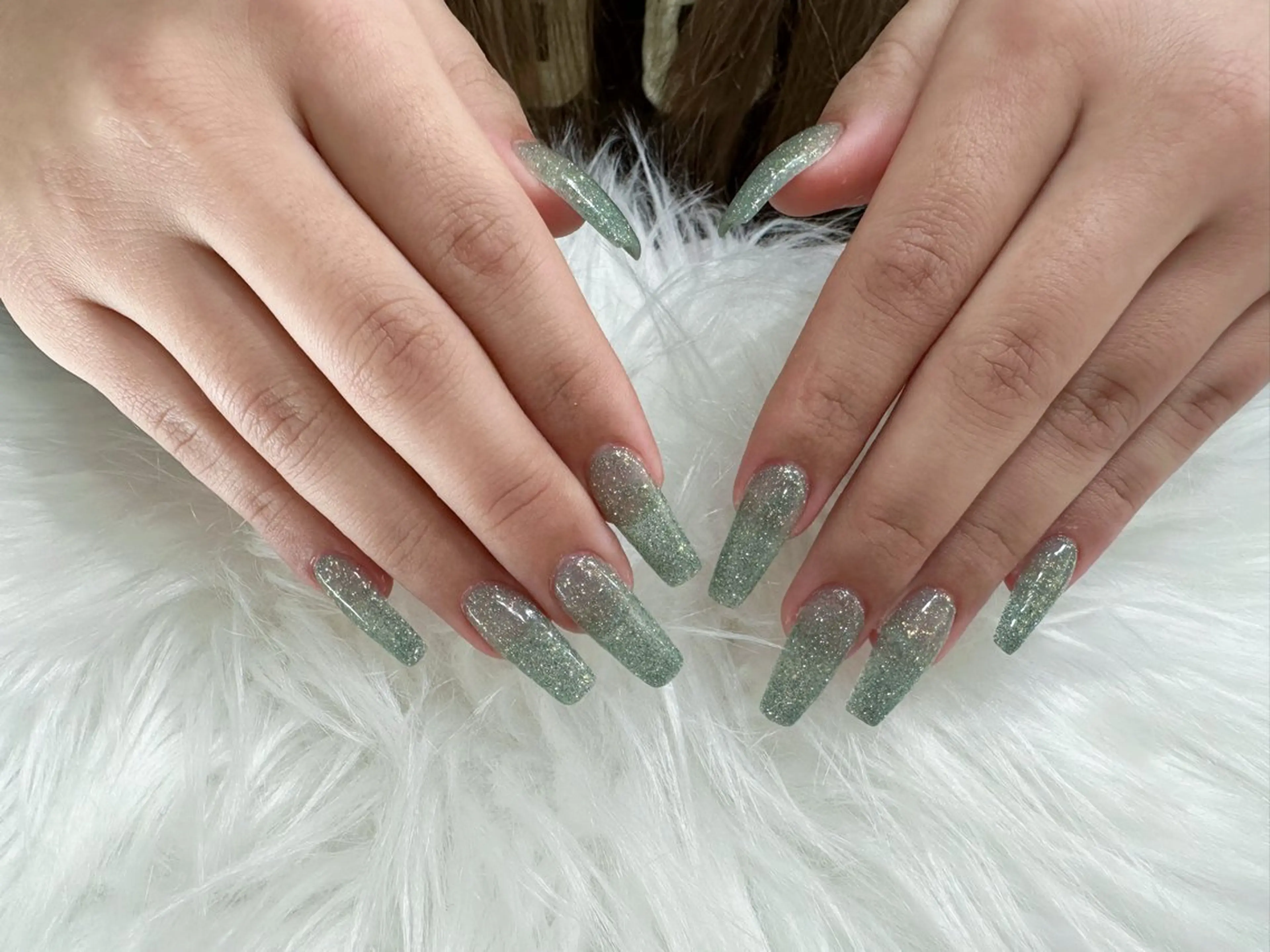 ネイル H’ami nailsalon 新大久保店所属・リサ 長さだし✨のネイルデザイン