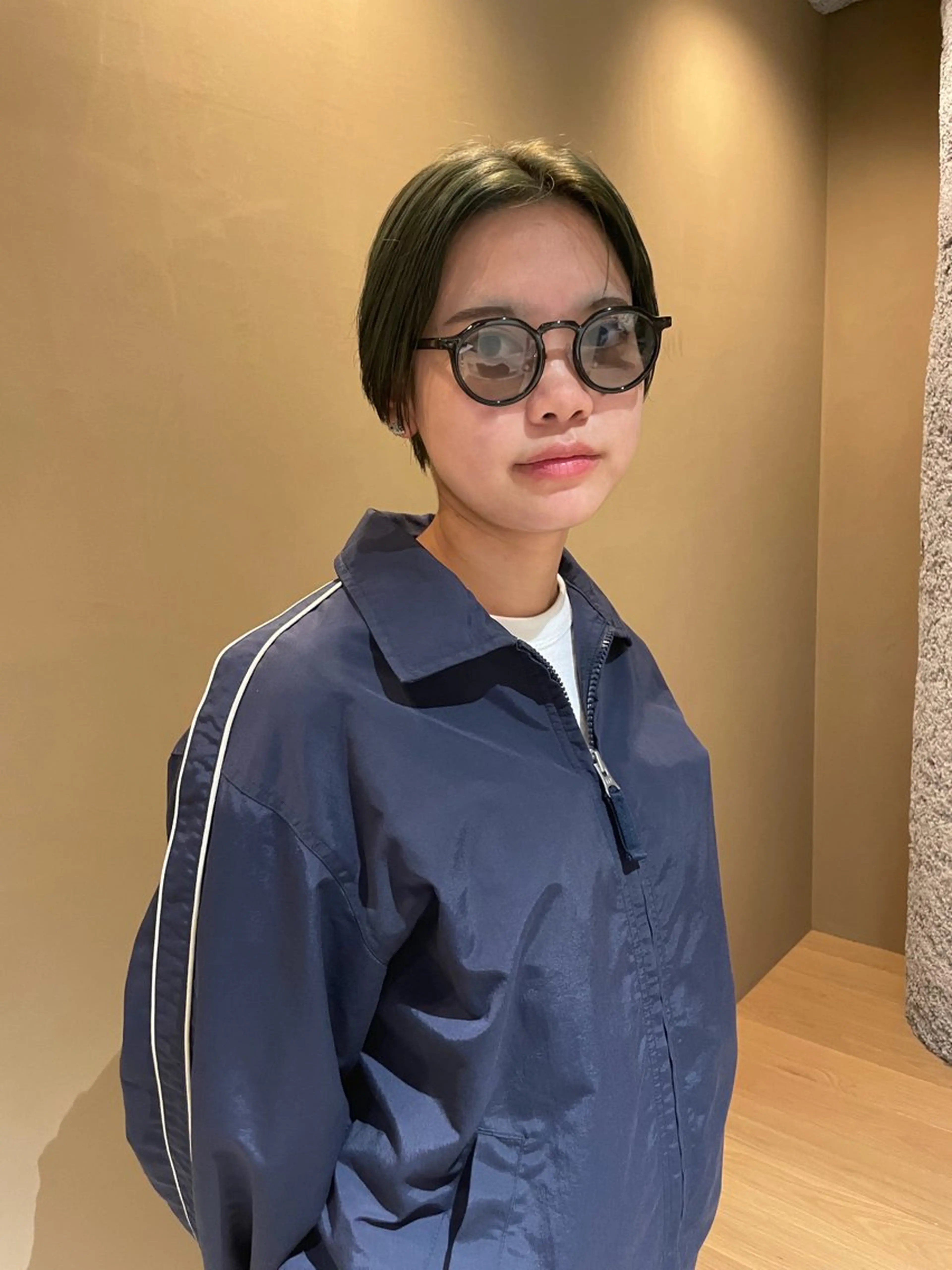 ミディアム カラー カサイ シオンのヘアスタイル