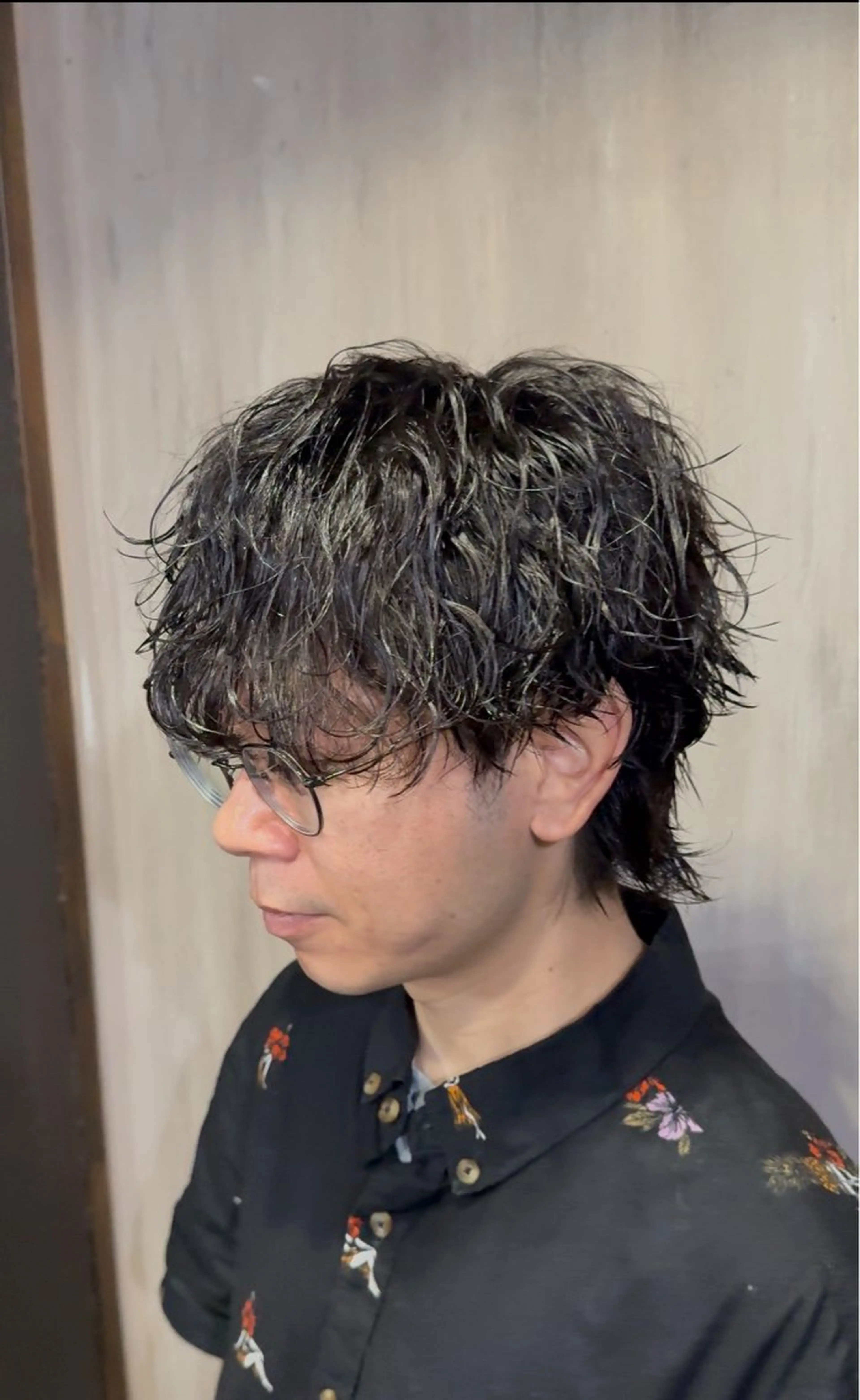 ショート パーマ メンズ マッシュウルフ マッシュ メンズパーマ 波巻きパーマ メンズウルフカット カット パーマ メンズカット/パーマ 艶カラーTAIGA︎のヘアスタイル