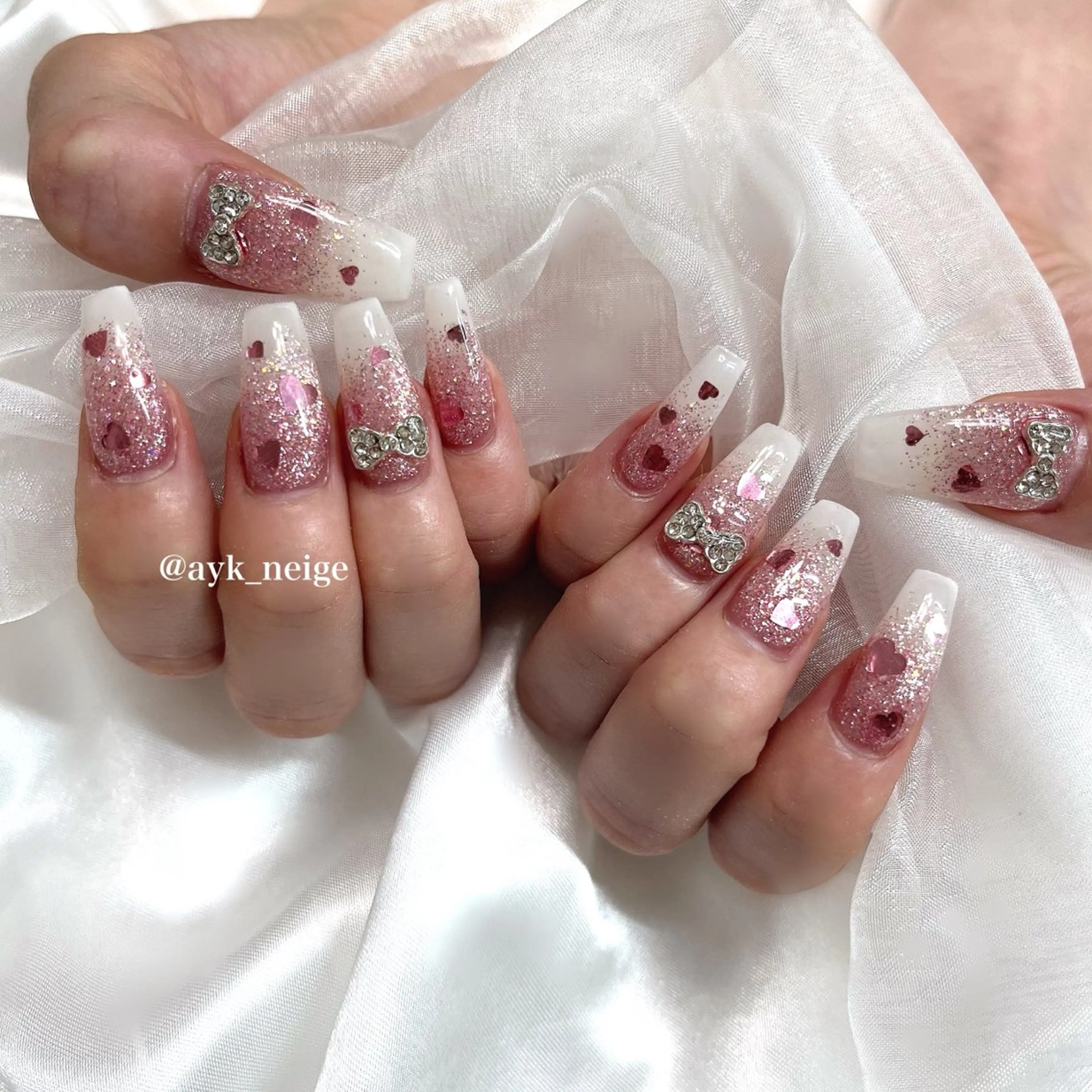 ネイル フットネイル フレンチネイル キラキラネイル 韓国ネイル マグネットネイル n'eige nail所属・大谷 綾香のネイルデザイン