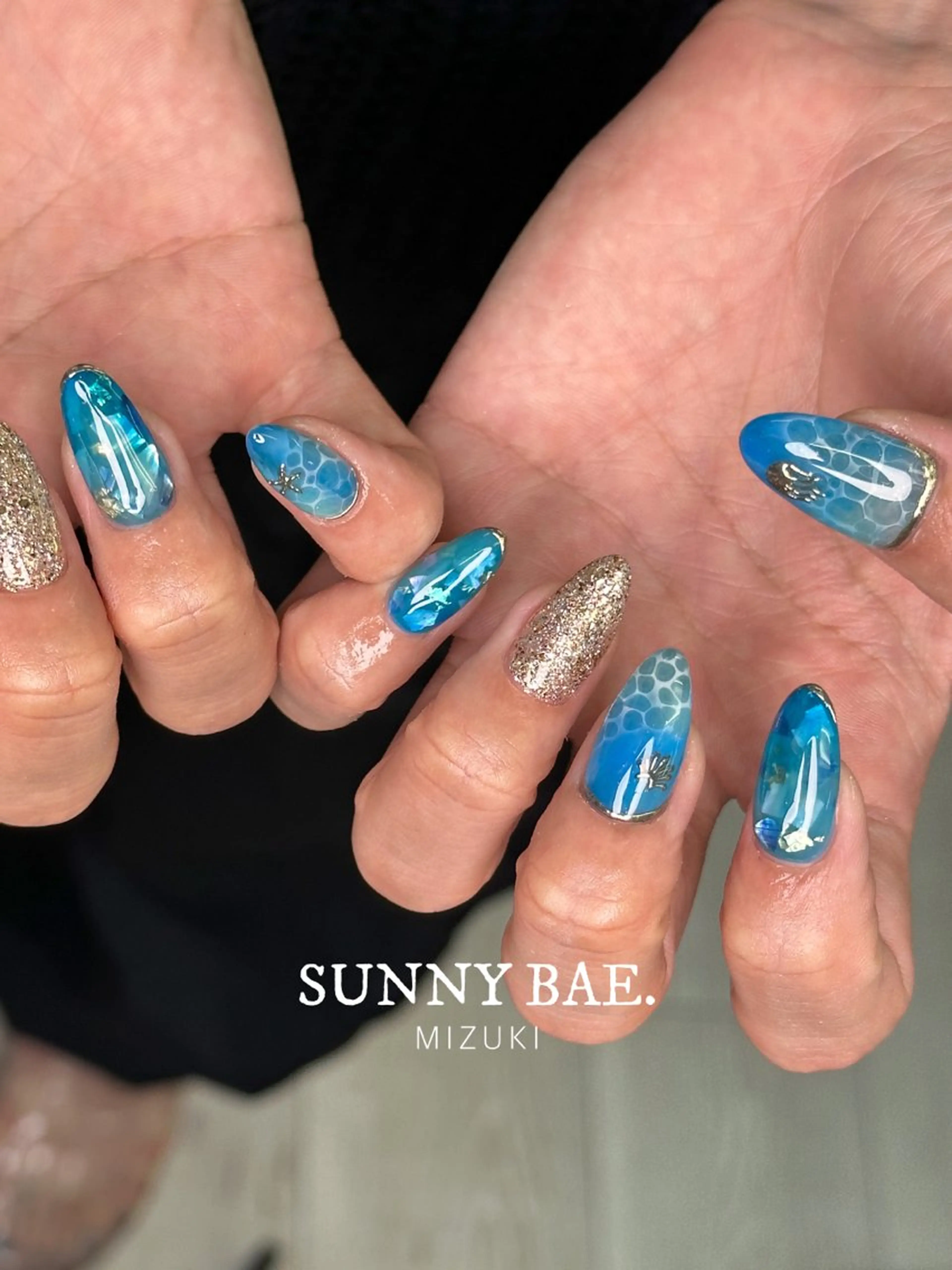 ネイル ブルー ミラーネイル 夏ネイル ハンドネイル SUNNY BAE. 🌼MIZUKIのネイルデザイン