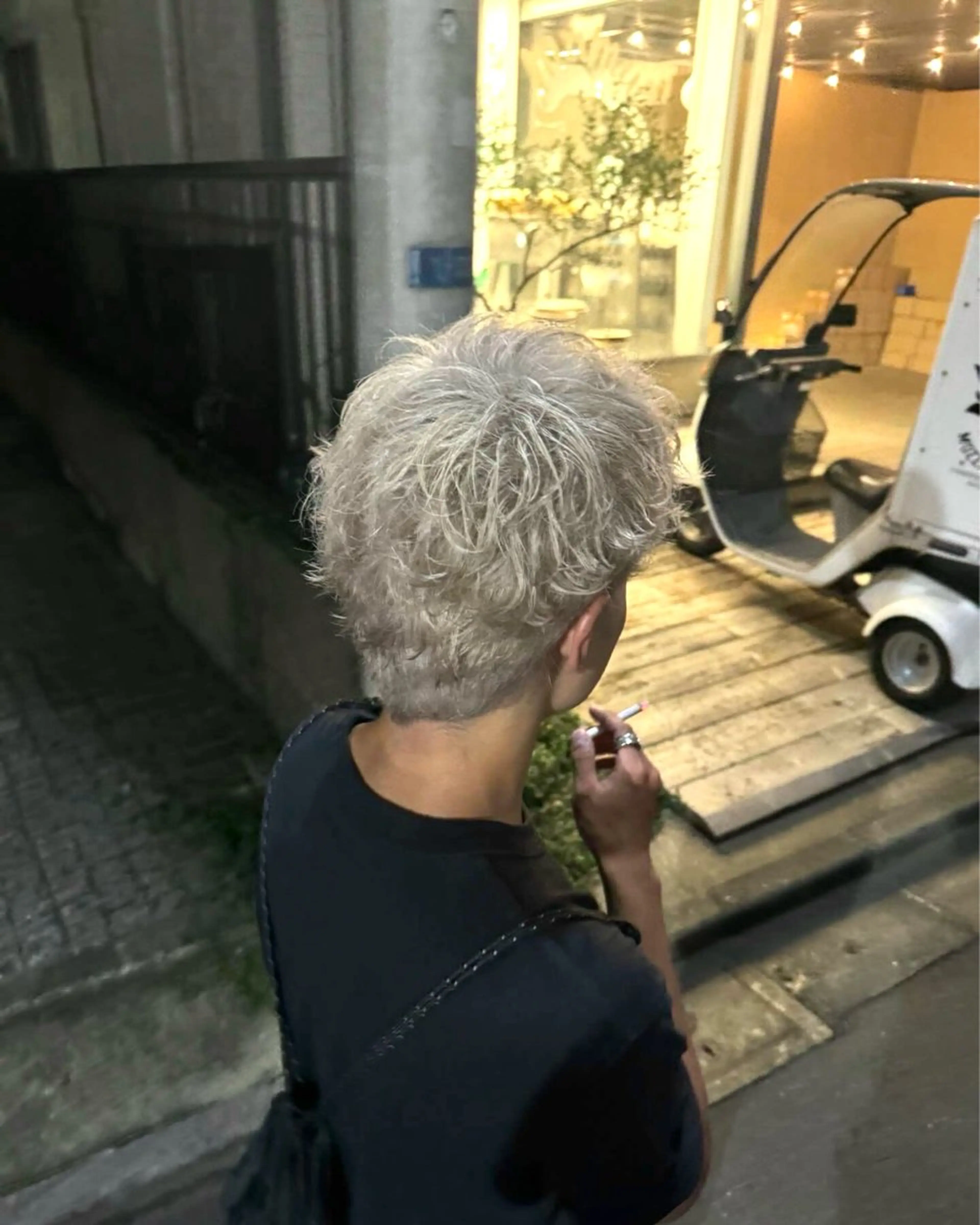 ショート ヘアカラー ハイトーン/レイヤー だいちのヘアスタイル