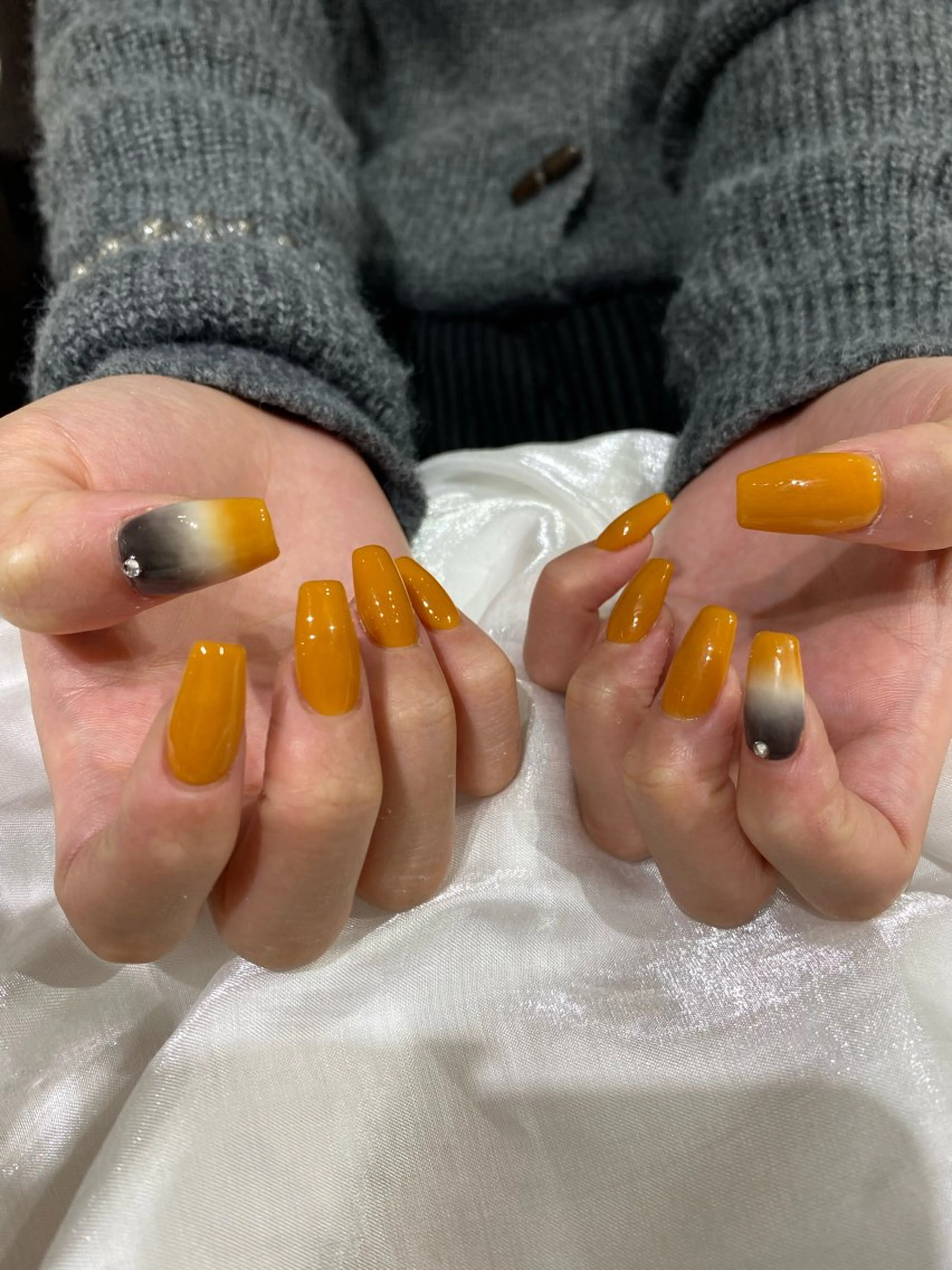 ミディアム ハンドネイル Nail  R💫 naoのネイルデザイン