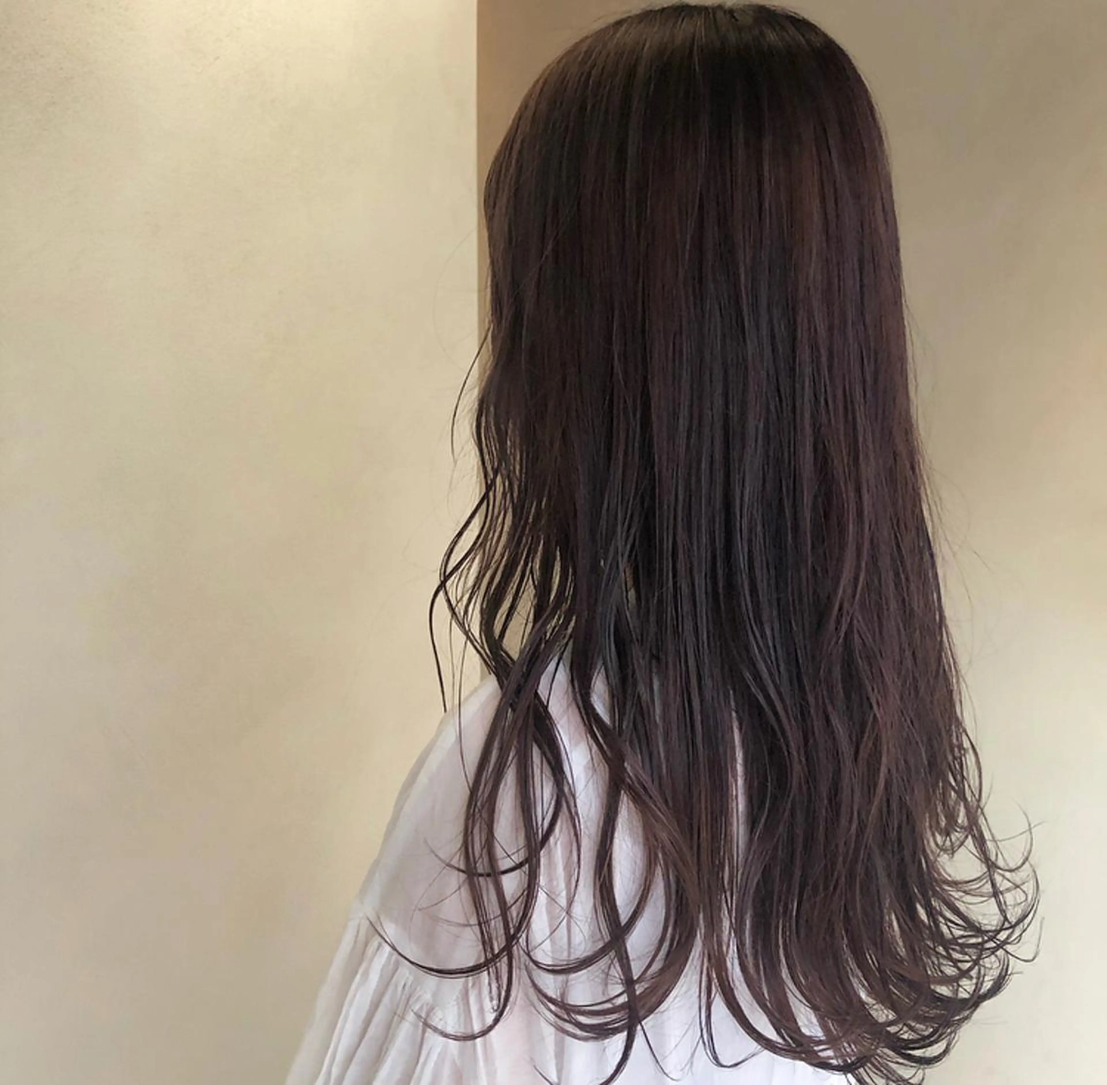 ロング ヘアカラー 原 菜帆のヘアスタイル