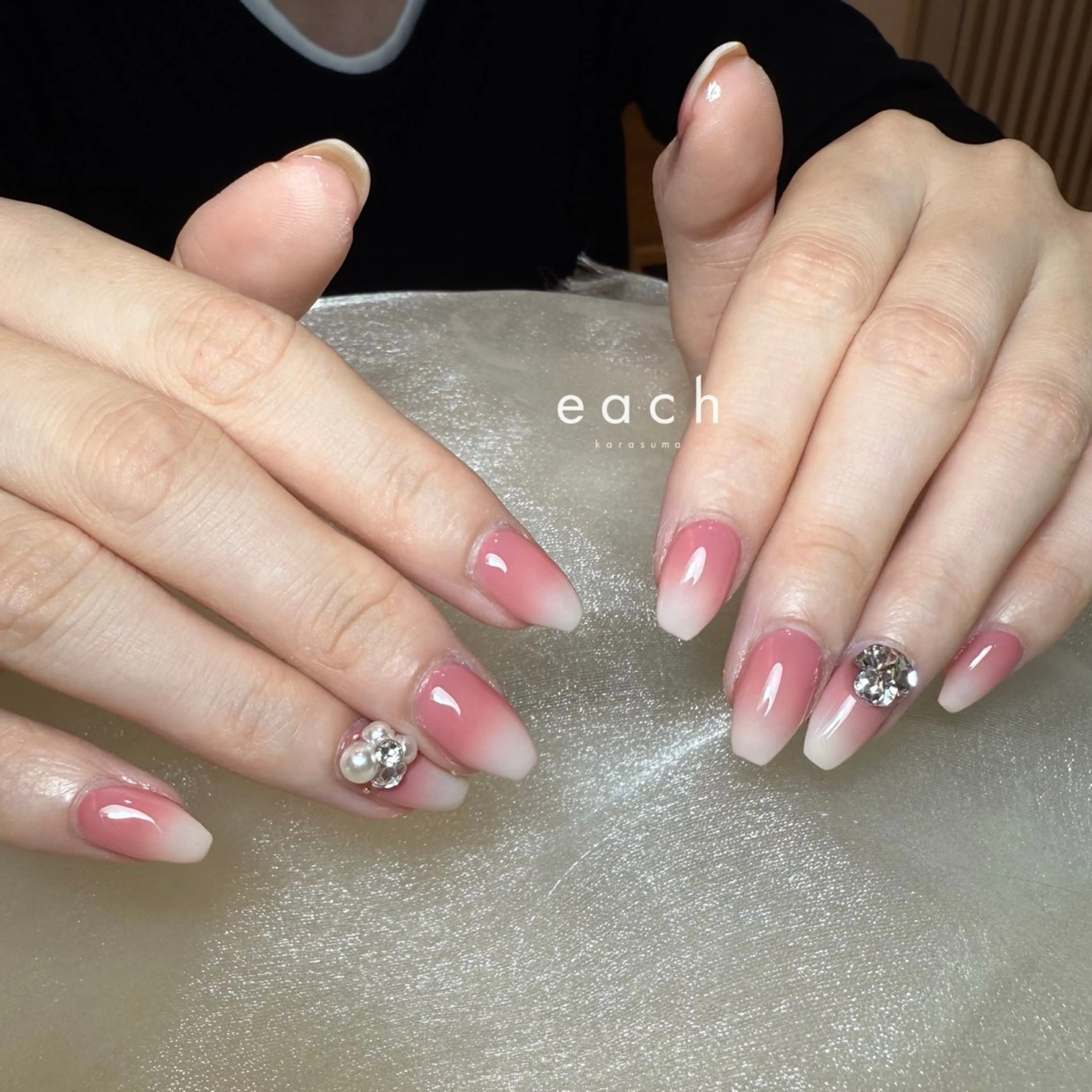 ネイル ハンドネイル each lucaのネイルデザイン