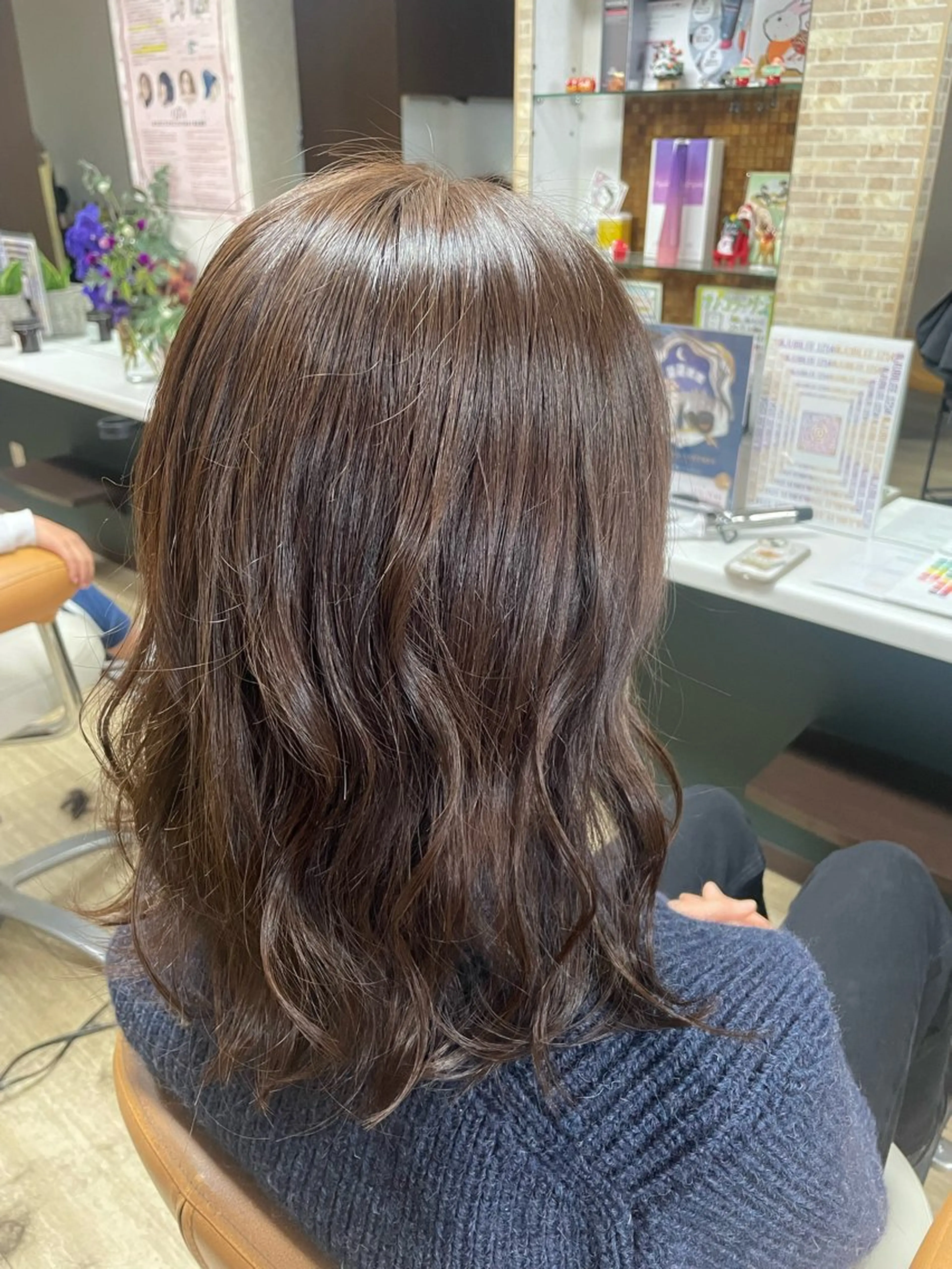 セミロング カラー アッシュ カット ヘアカラー 徳留 もも花のヘアスタイル