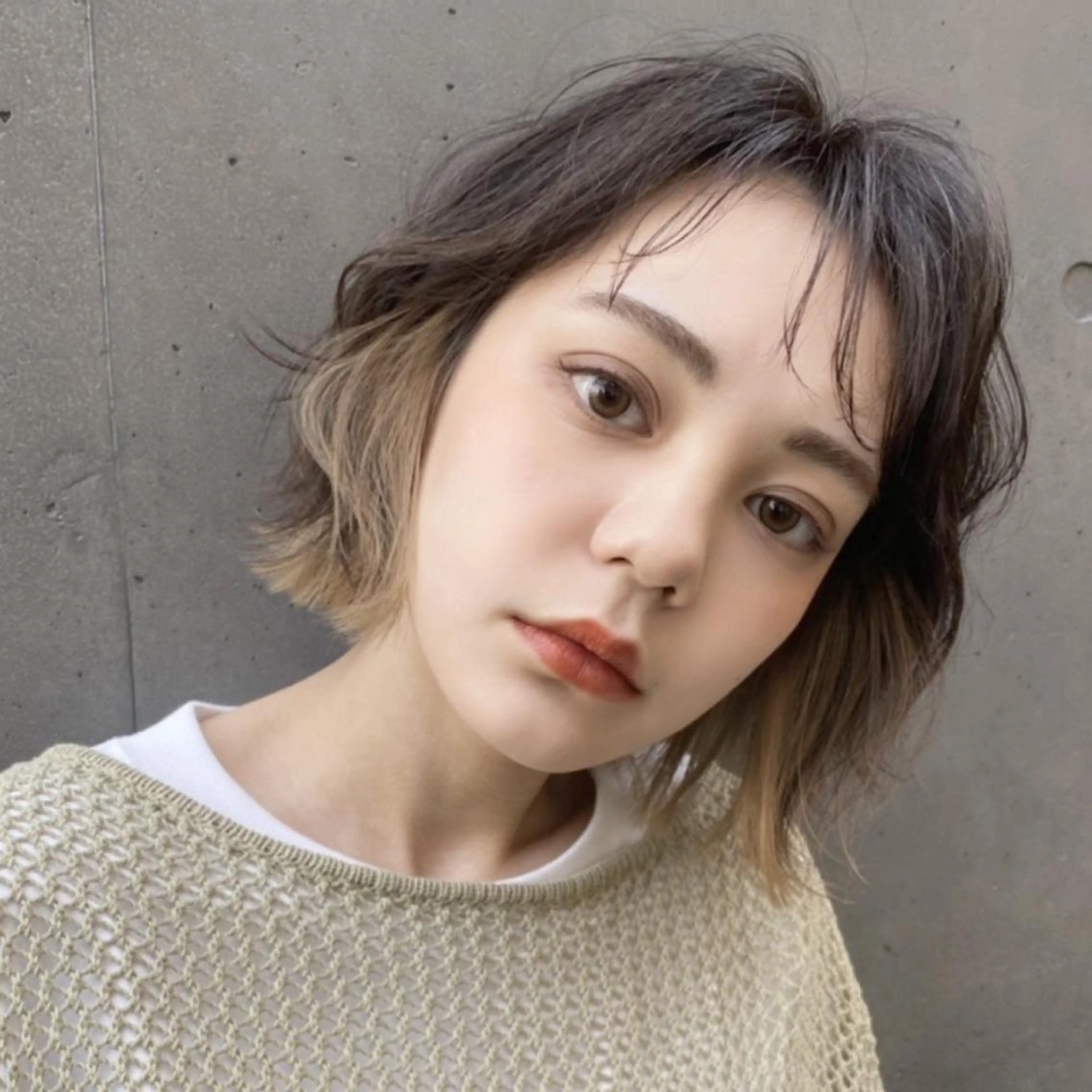 ショート カラー ショートボブ ベージュカラー 黒髪 ブリーチ ケアブリーチ ハッシュカット/縮毛 レイヤー/yukiのヘアスタイル