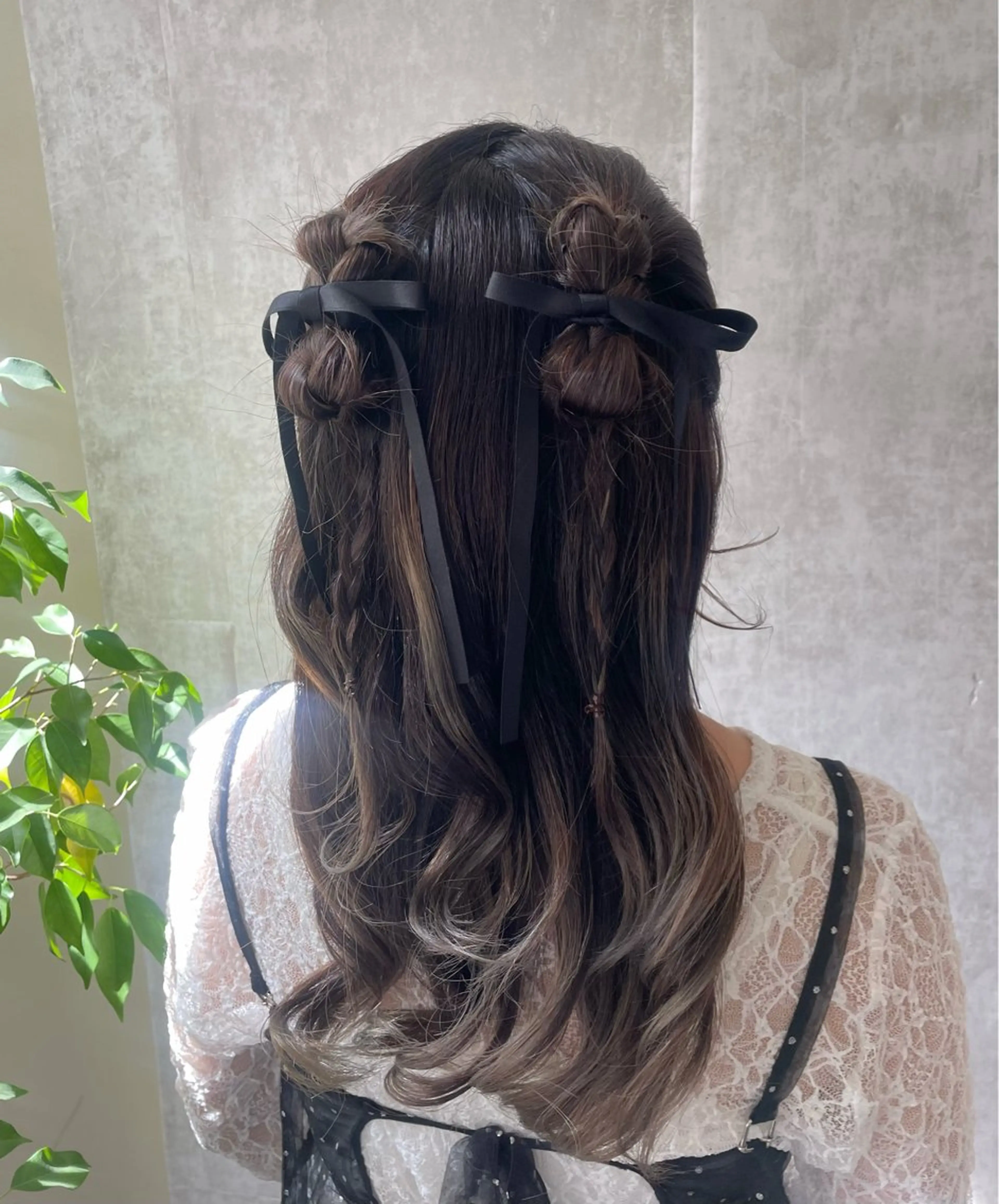 ヘアアレンジ お団子ヘア エクステ🎀カラー ✨横浜／トレンドのヘアスタイル