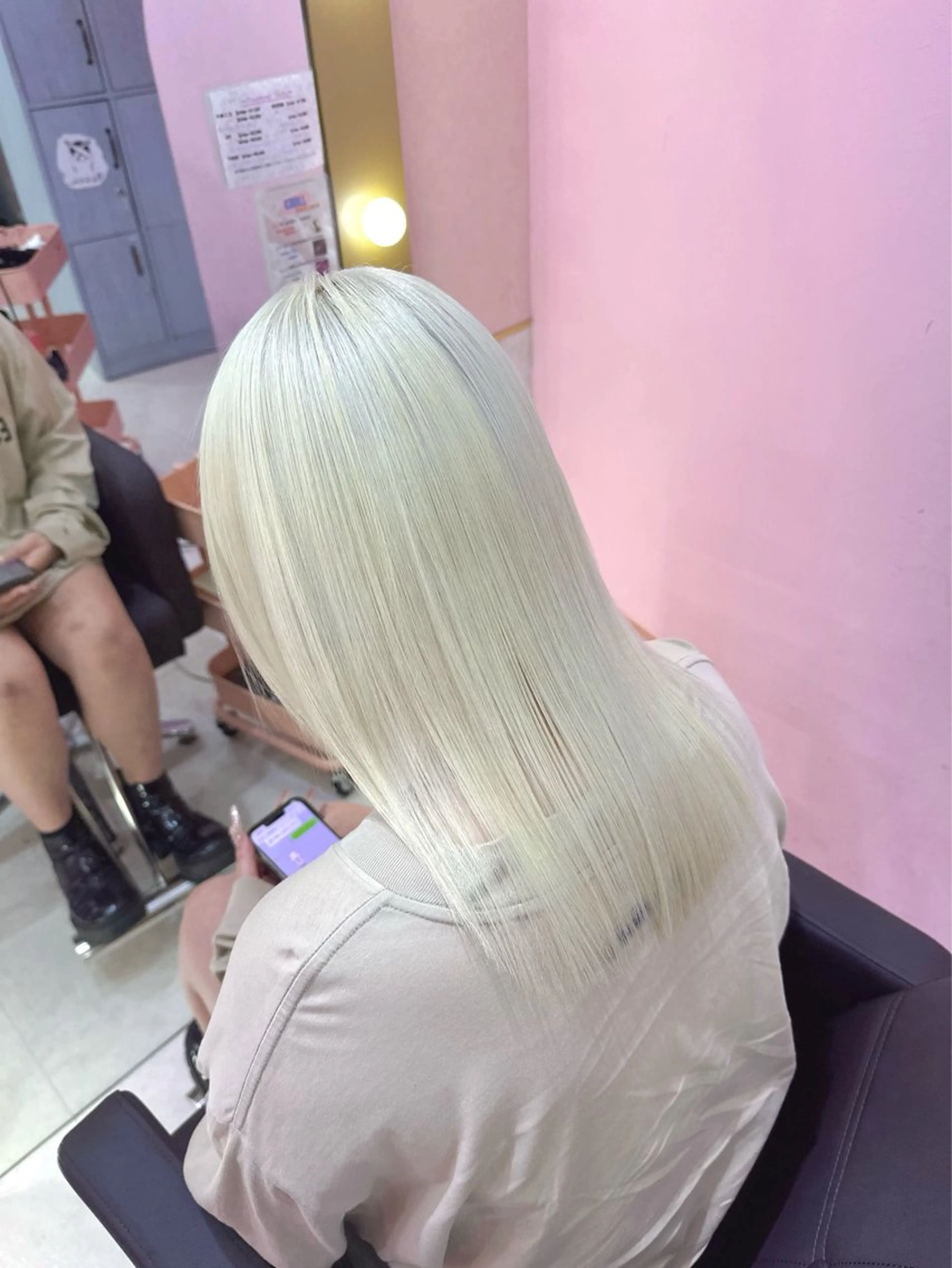 セミロング カラー ヘアカラー トリートメント 🦋艶髪ハイトーン KOKI🦋のヘアスタイル