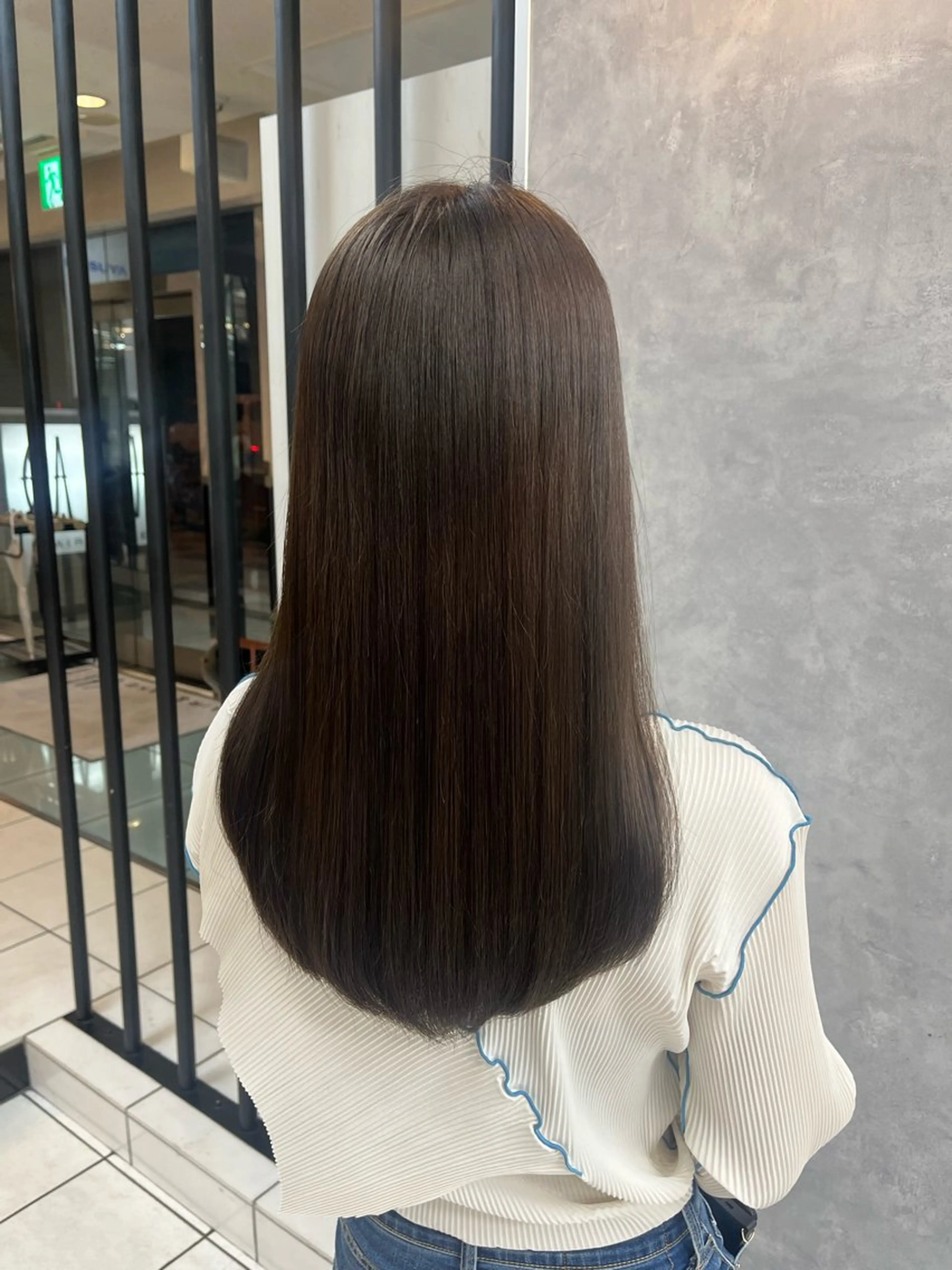カラー グレージュ 🫧ྀིつや髪🫧ྀ 伊藤海光のヘアスタイル