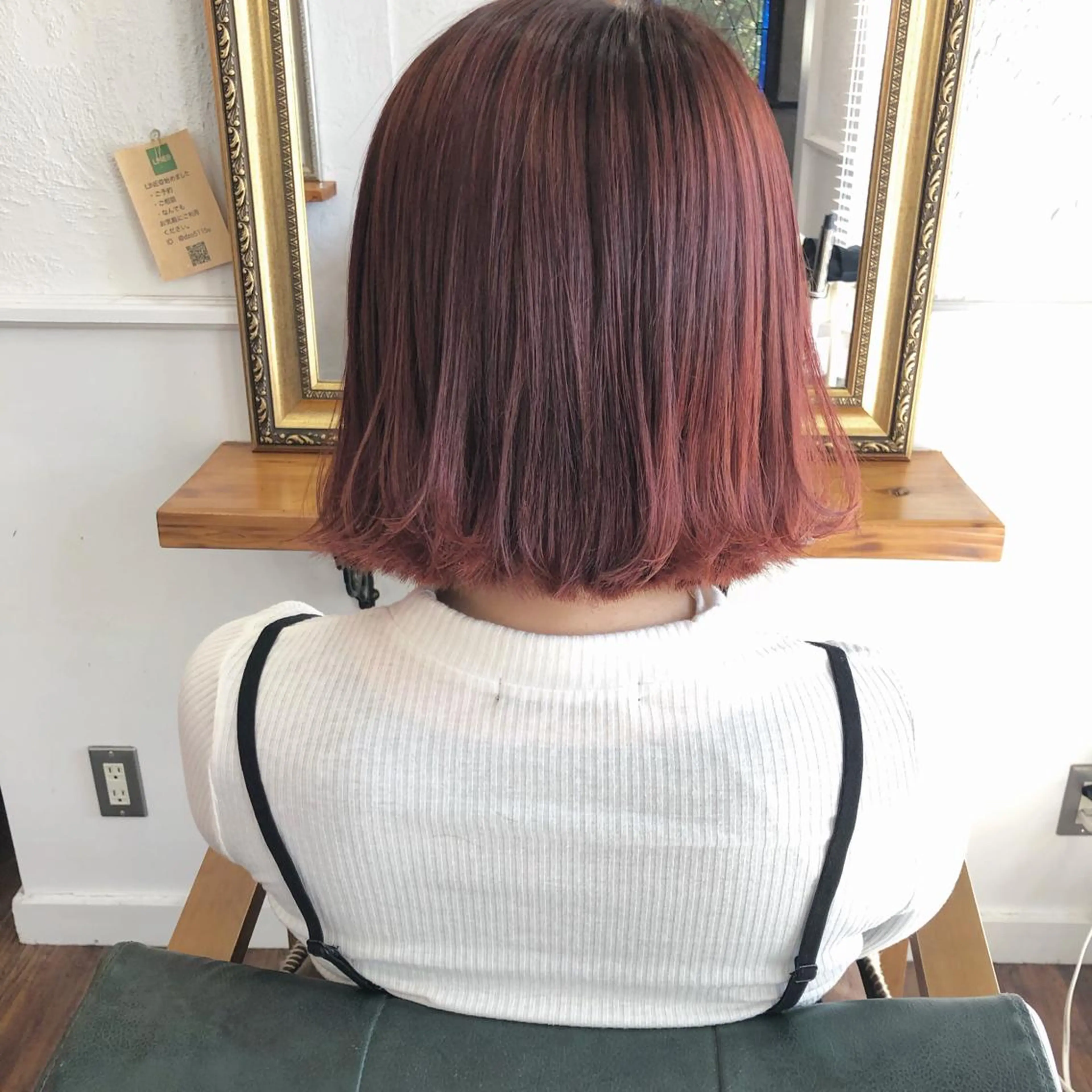 ショート カラー ピンクカラー ボブ 江原 彩華のヘアスタイル