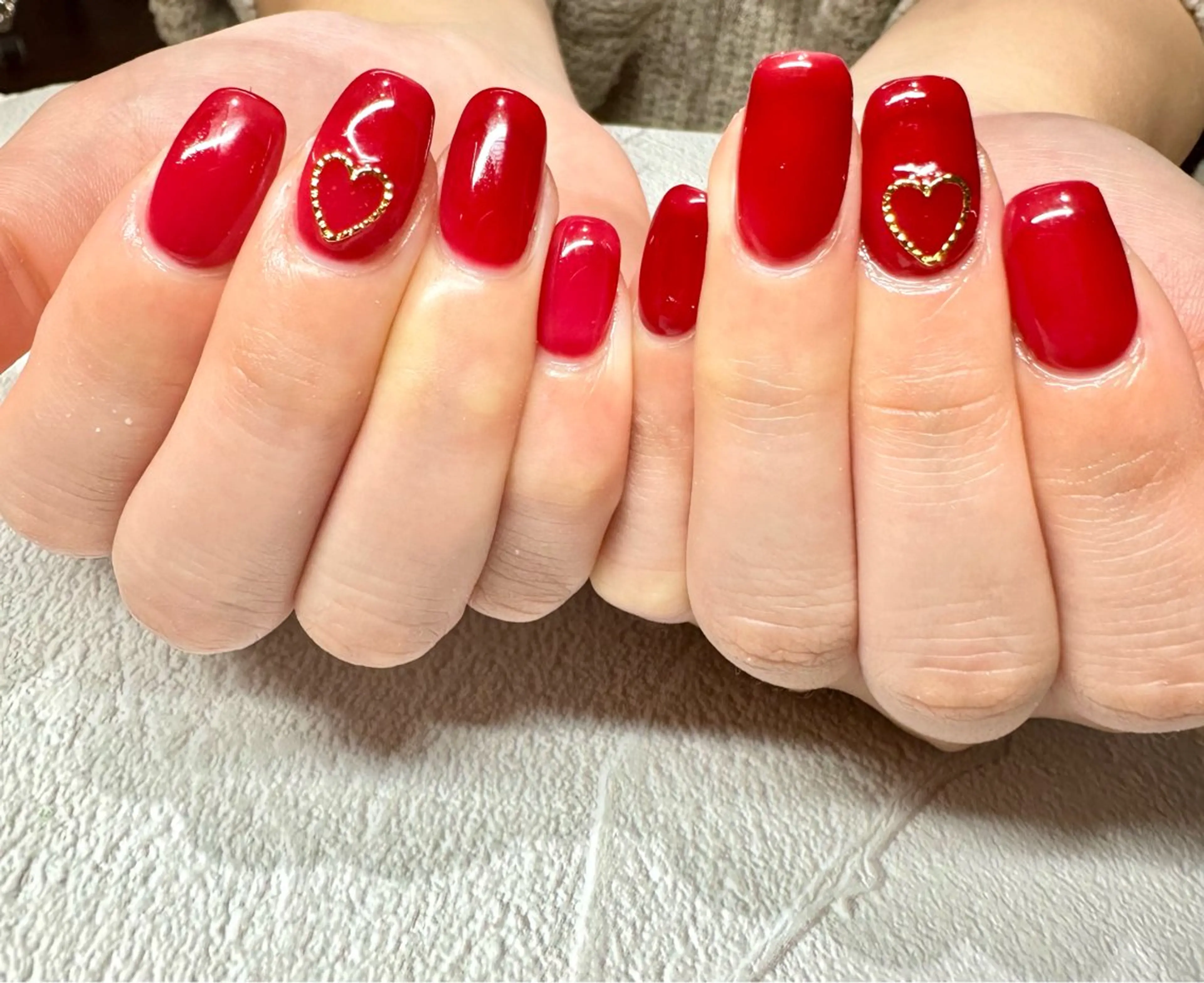 ネイル 赤色 ハンドネイル Tanemoto所属・Ueda Rieのネイルデザイン