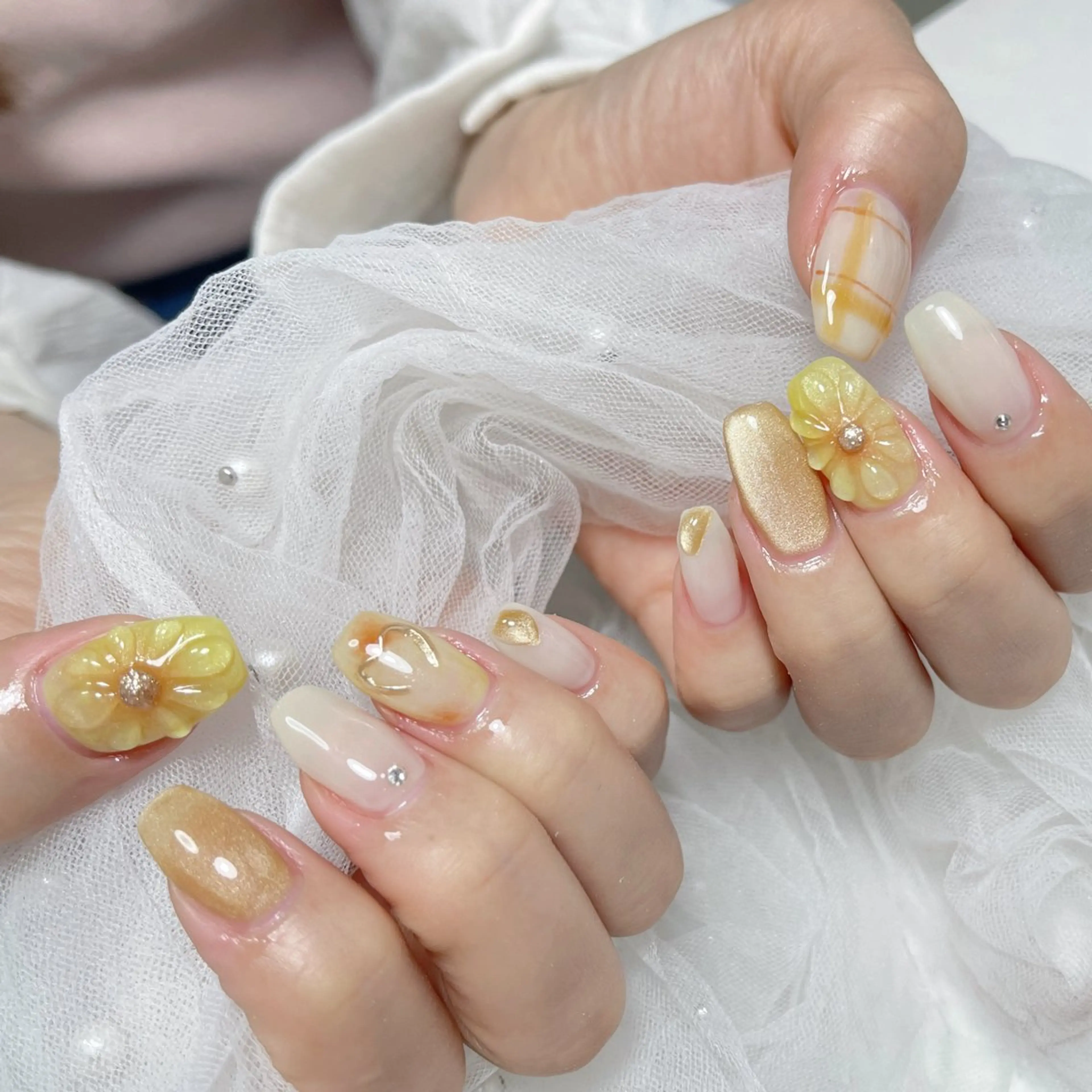 ネイル ハンドネイル 🎀ネイルサロン エクラYUI🎀のネイルデザイン