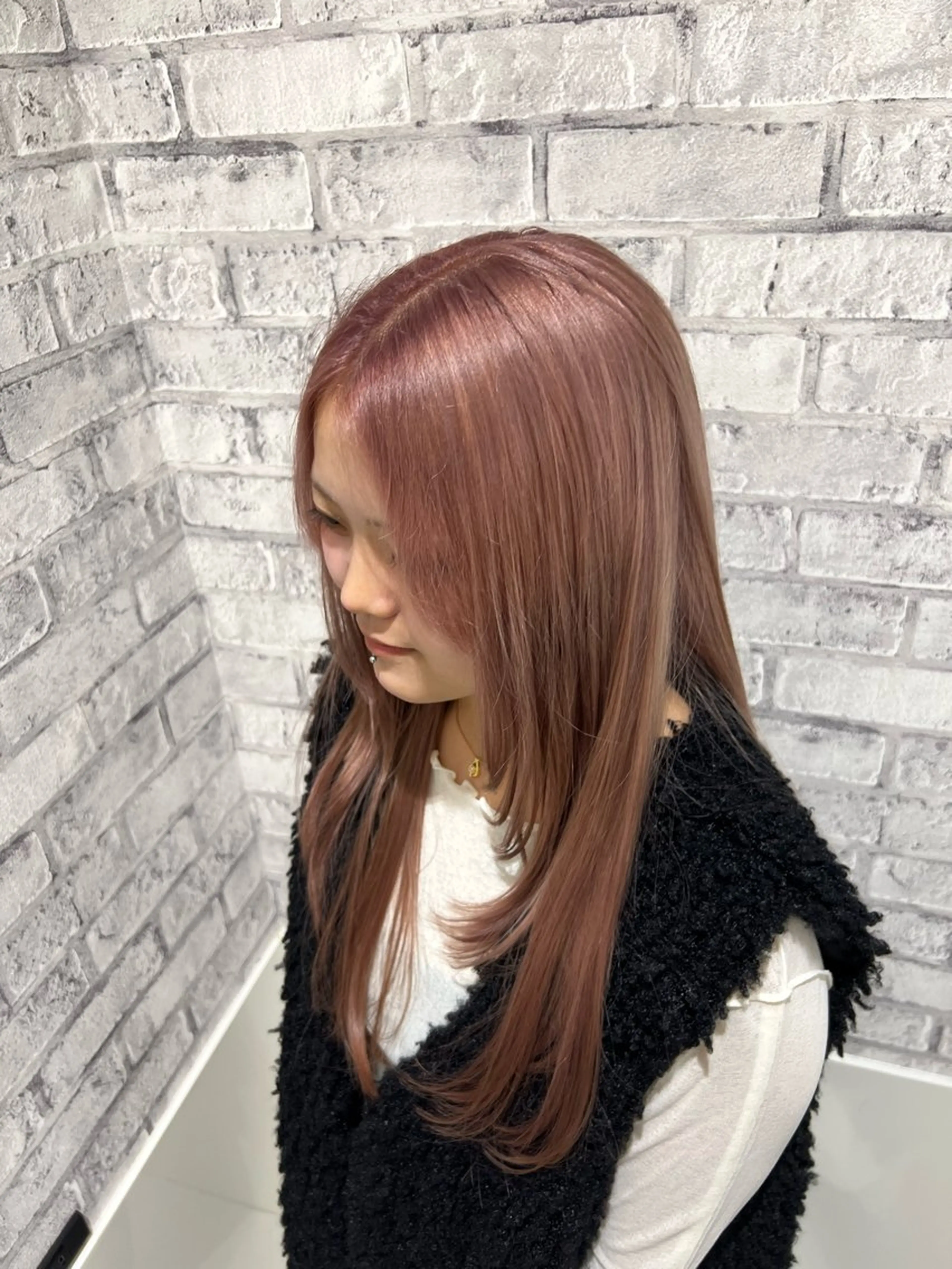 ロング カラー ブリーチ ピンクカラー カット ヘアカラー トリートメント TABOO.i 早野太郎のヘアスタイル