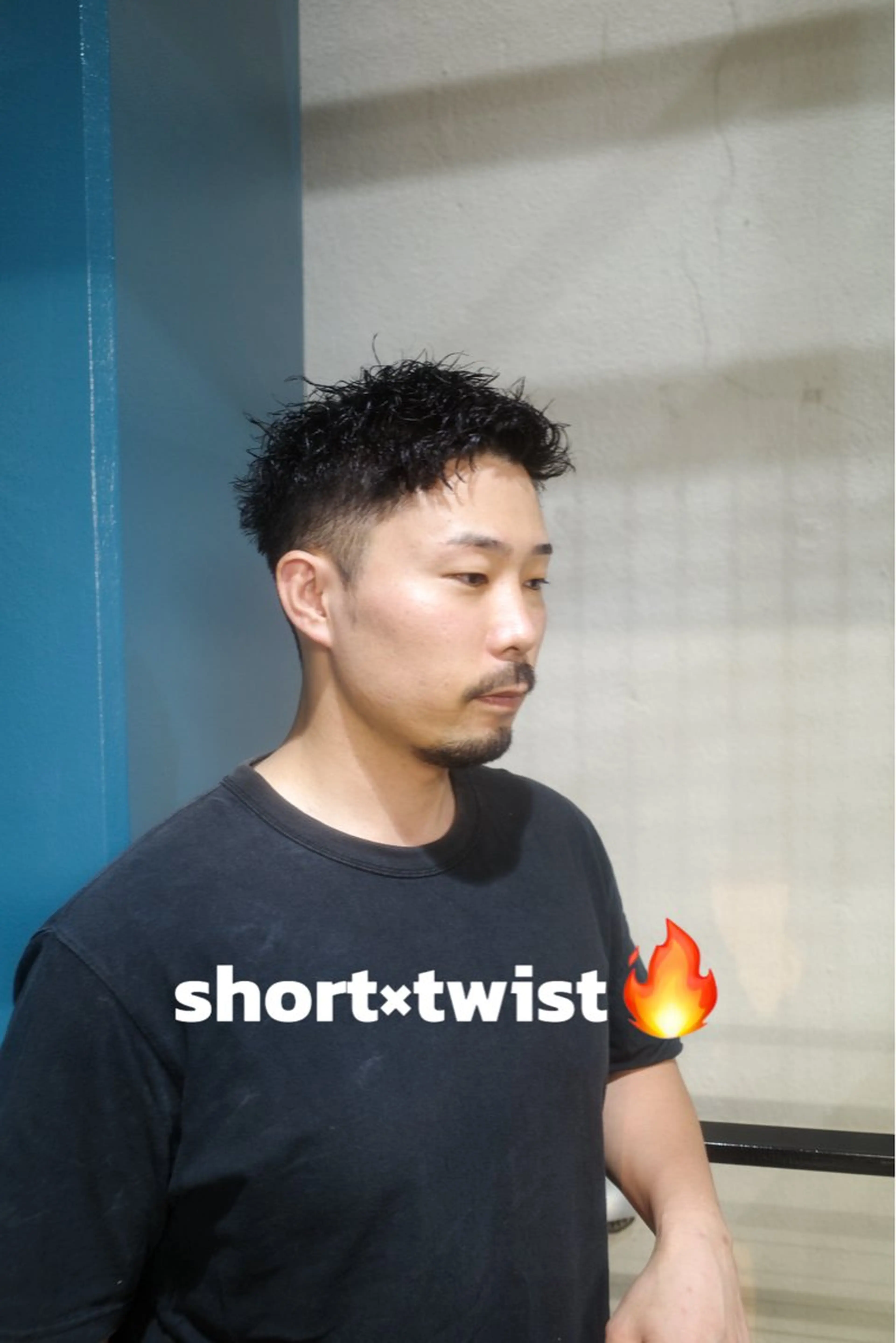 パーマ メンズ アップバング メンズハイライト マッシュ メンズパーマ メンズツイストパーマ Embellir甲東園所属・三野 光太郎のヘアスタイル