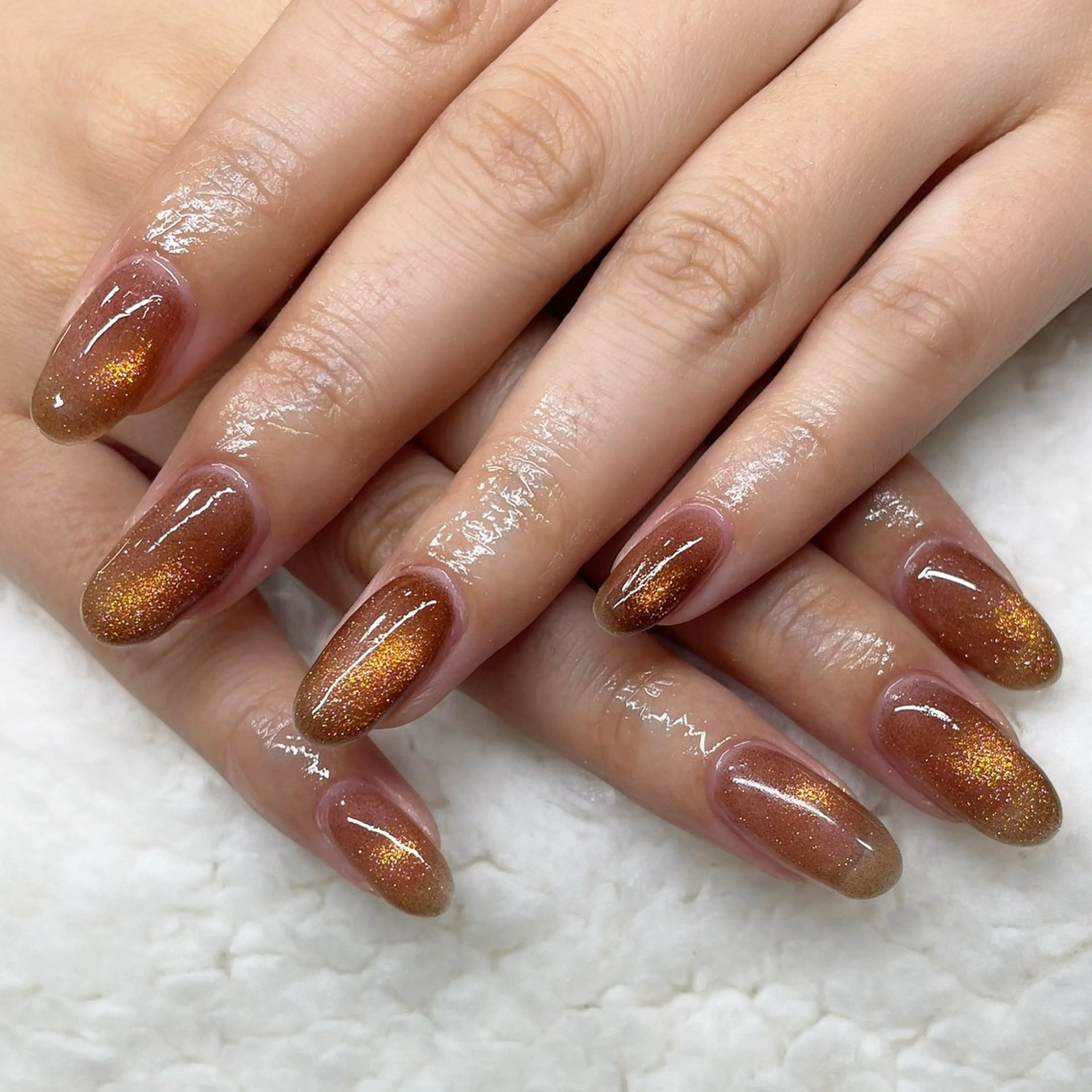 ネイル ブラウン 氷ネイル・うるうるネイル キラキラネイル マグネットネイル オレンジ ハンドネイル ハンドケア 🎀NAIL🎀 AI🪄︎︎◝✩のネイルデザイン