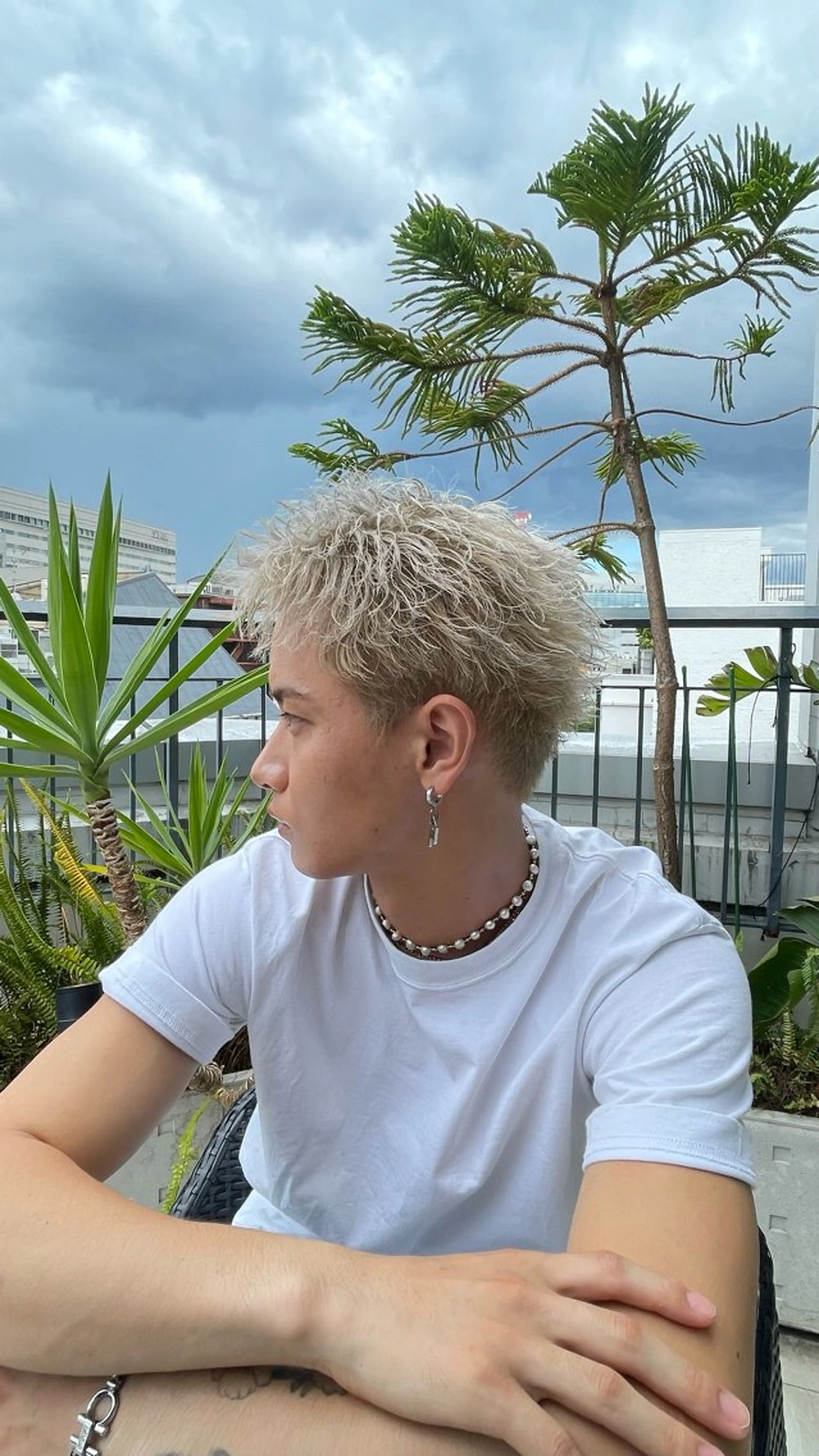 カラー メンズ メンズブリーチ スパイキーショート ブリーチ カット ヘアカラー メンズサロン REGNO（レグノ）のヘアスタイル