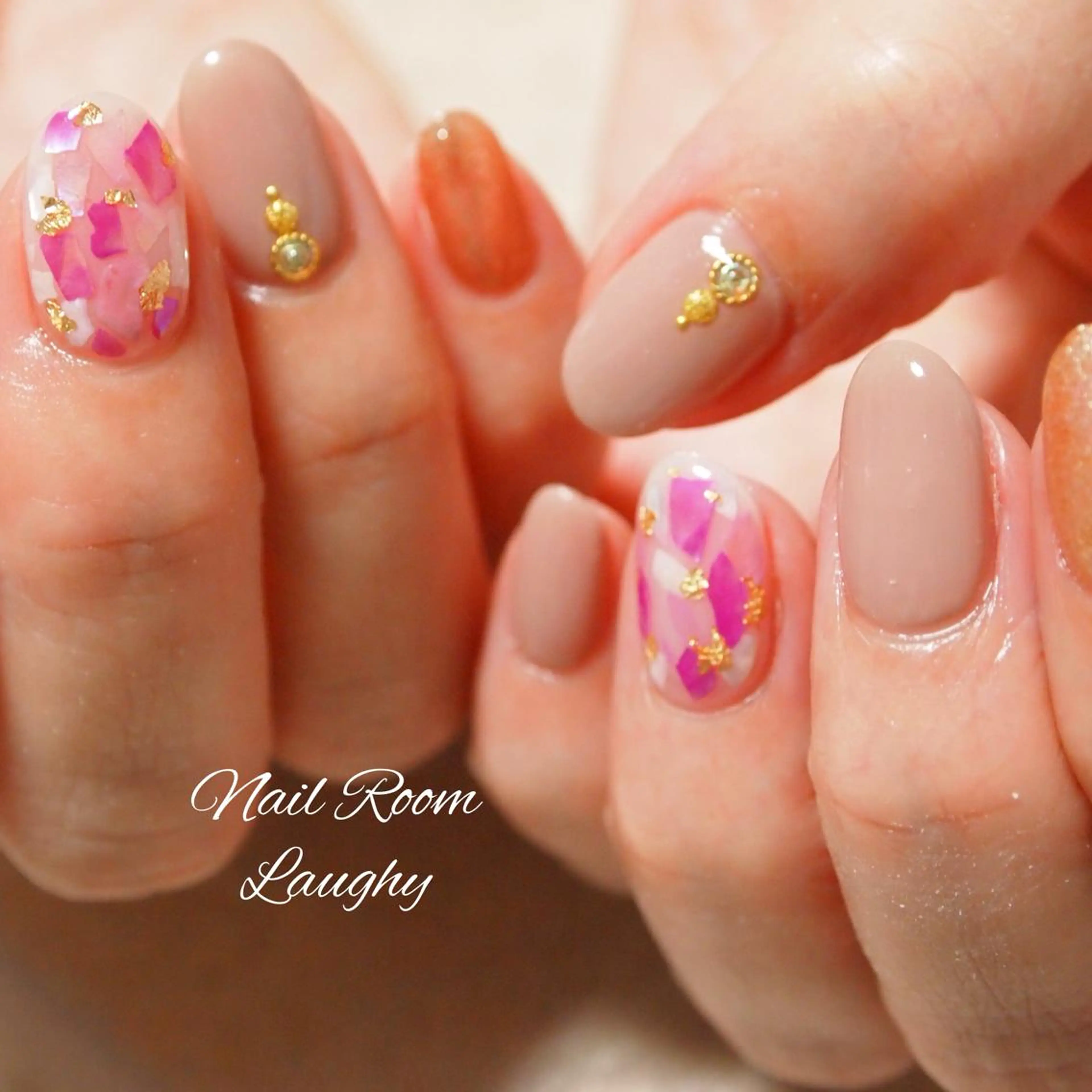 ネイル Nail Room Laughyのネイルデザイン