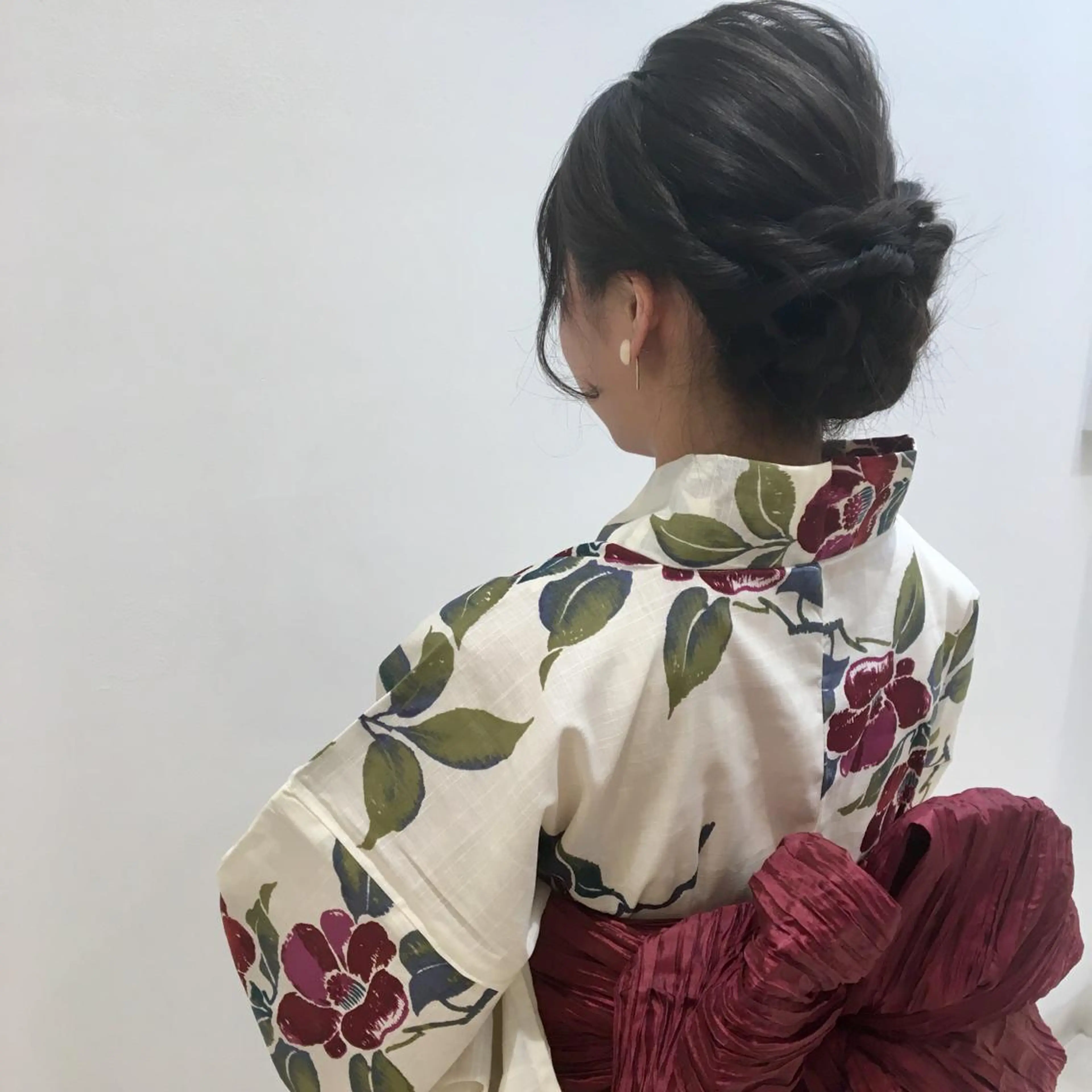 セミロング ヘアアレンジ loca by tree所属・うる艶暖色カラー HARUNAのヘアスタイル