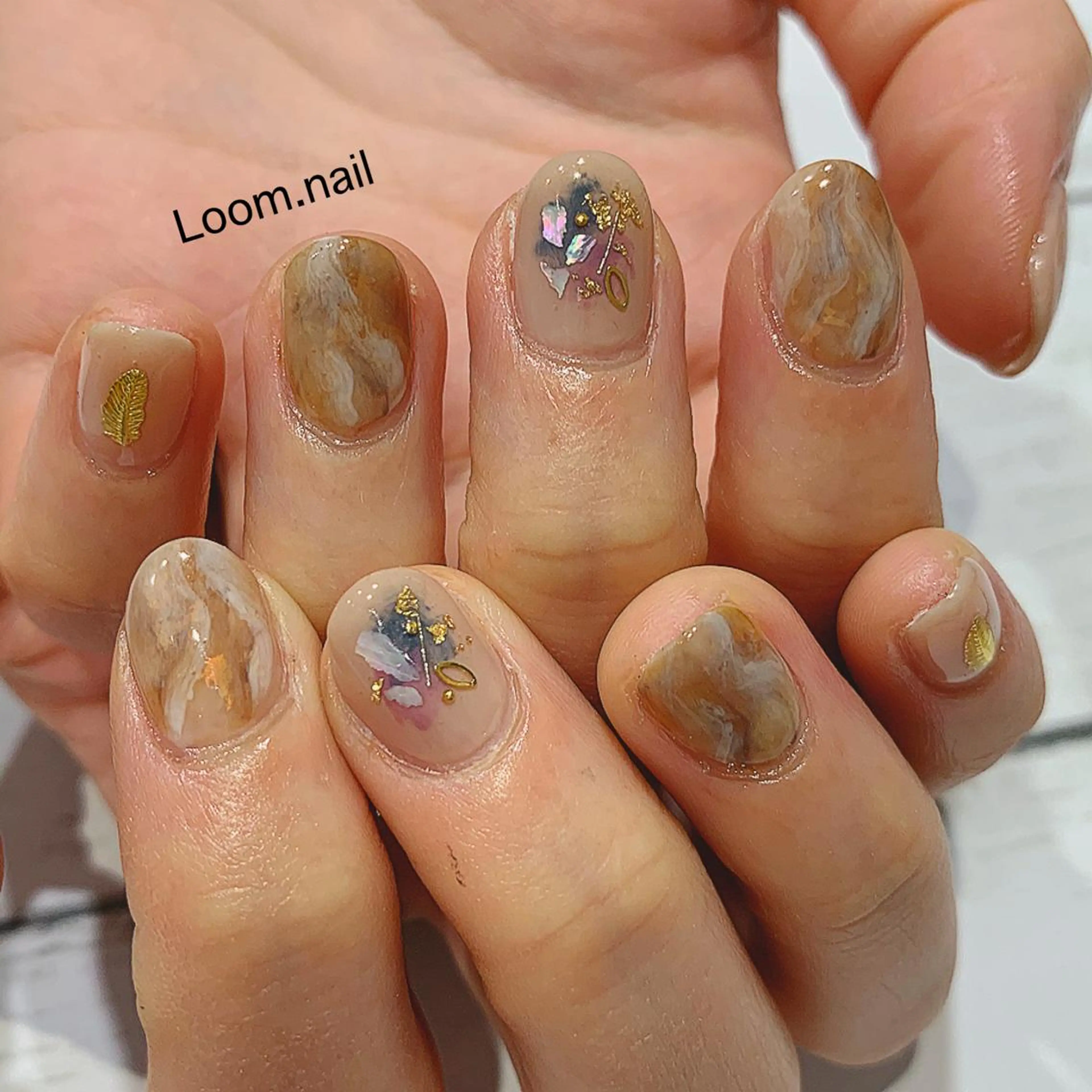ネイル ニュアンスネイル Loom所属・hrd manamiのネイルデザイン