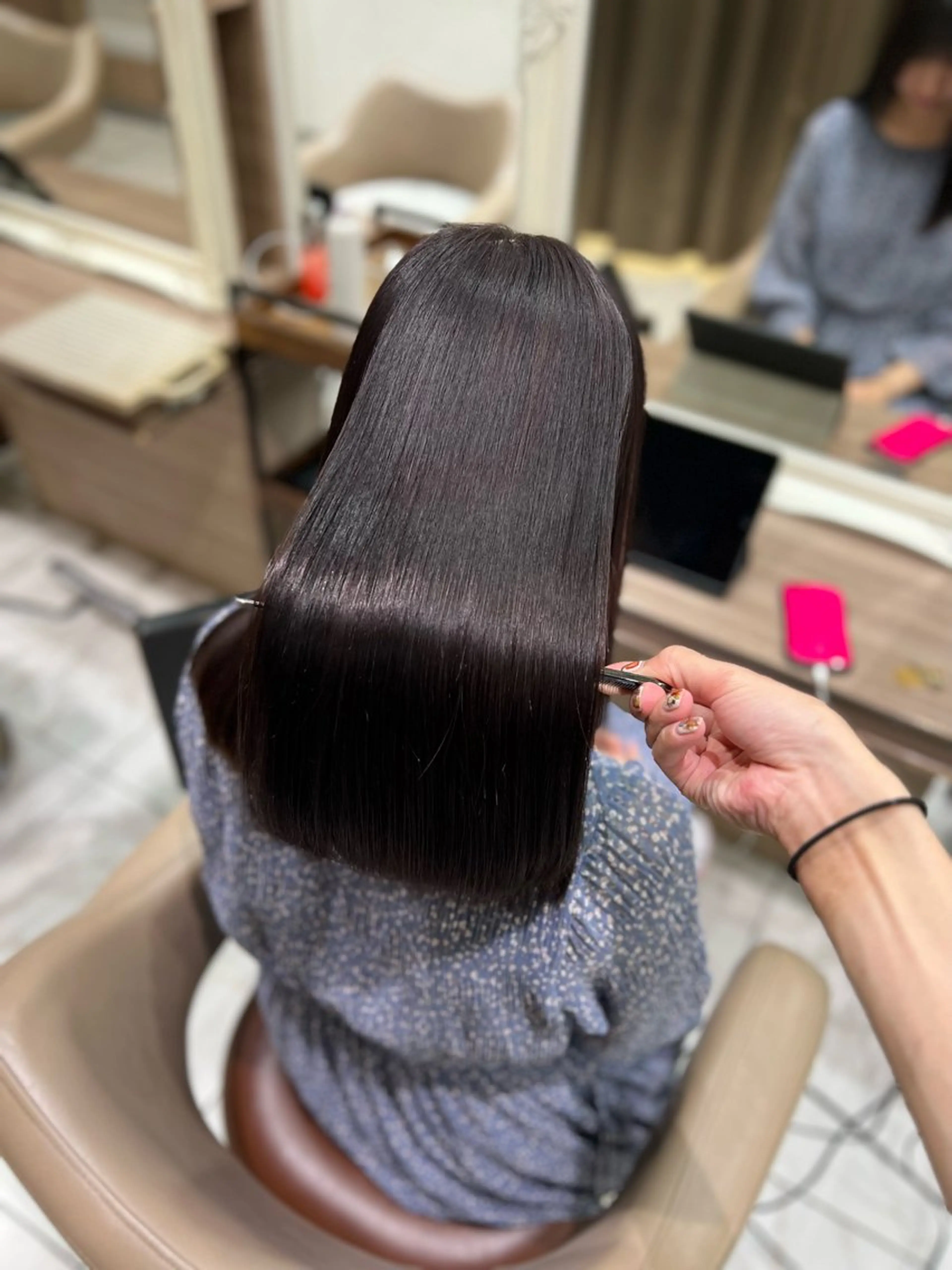 セミロング カット ヘアカラー トリートメント レイヤー×韓国 🇰🇷鈴木啓太のヘアスタイル