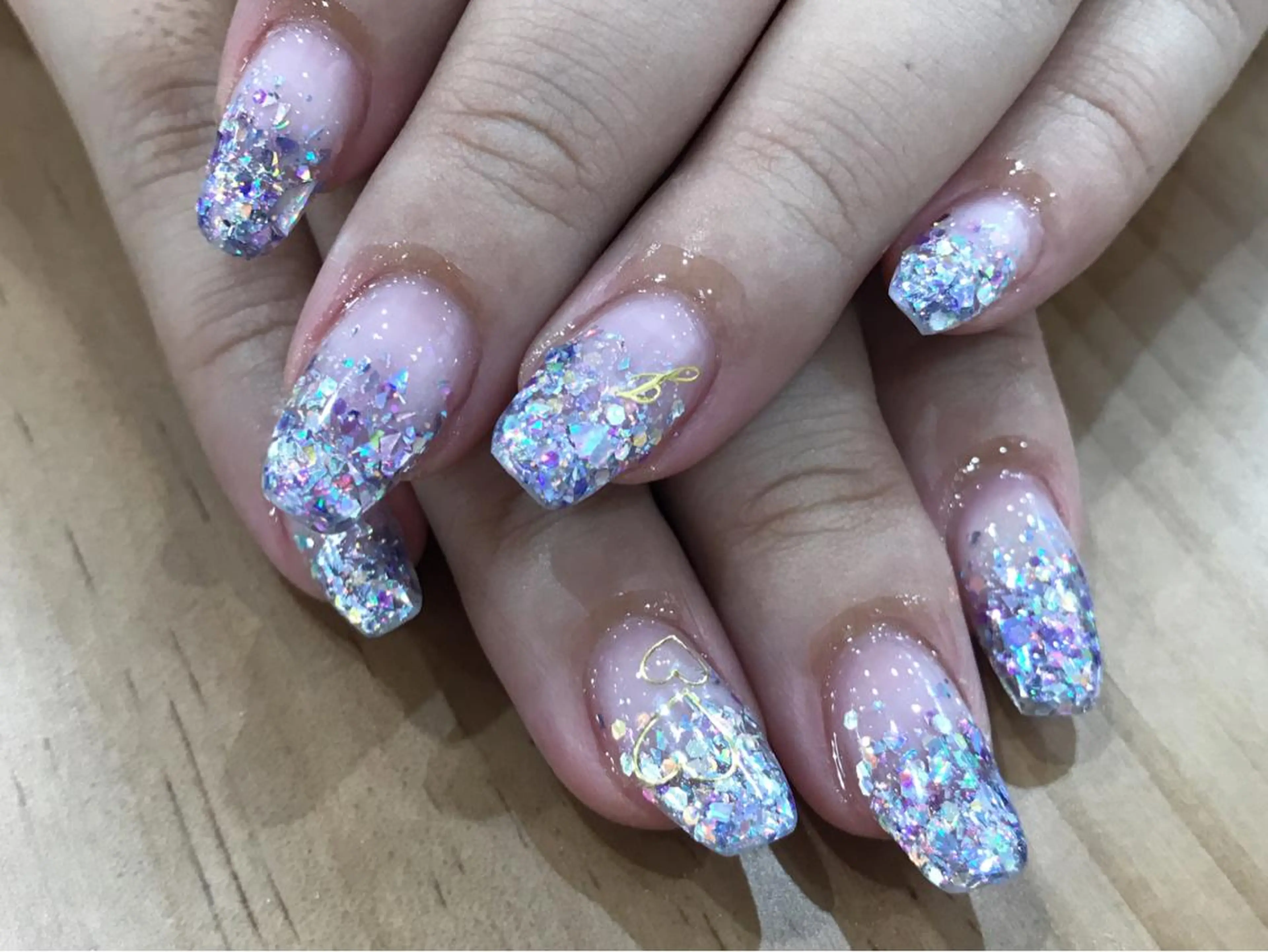 ネイル グラデーション ラメ(グリッター) ラメグラデーション 中川 愛理のその他イメージ