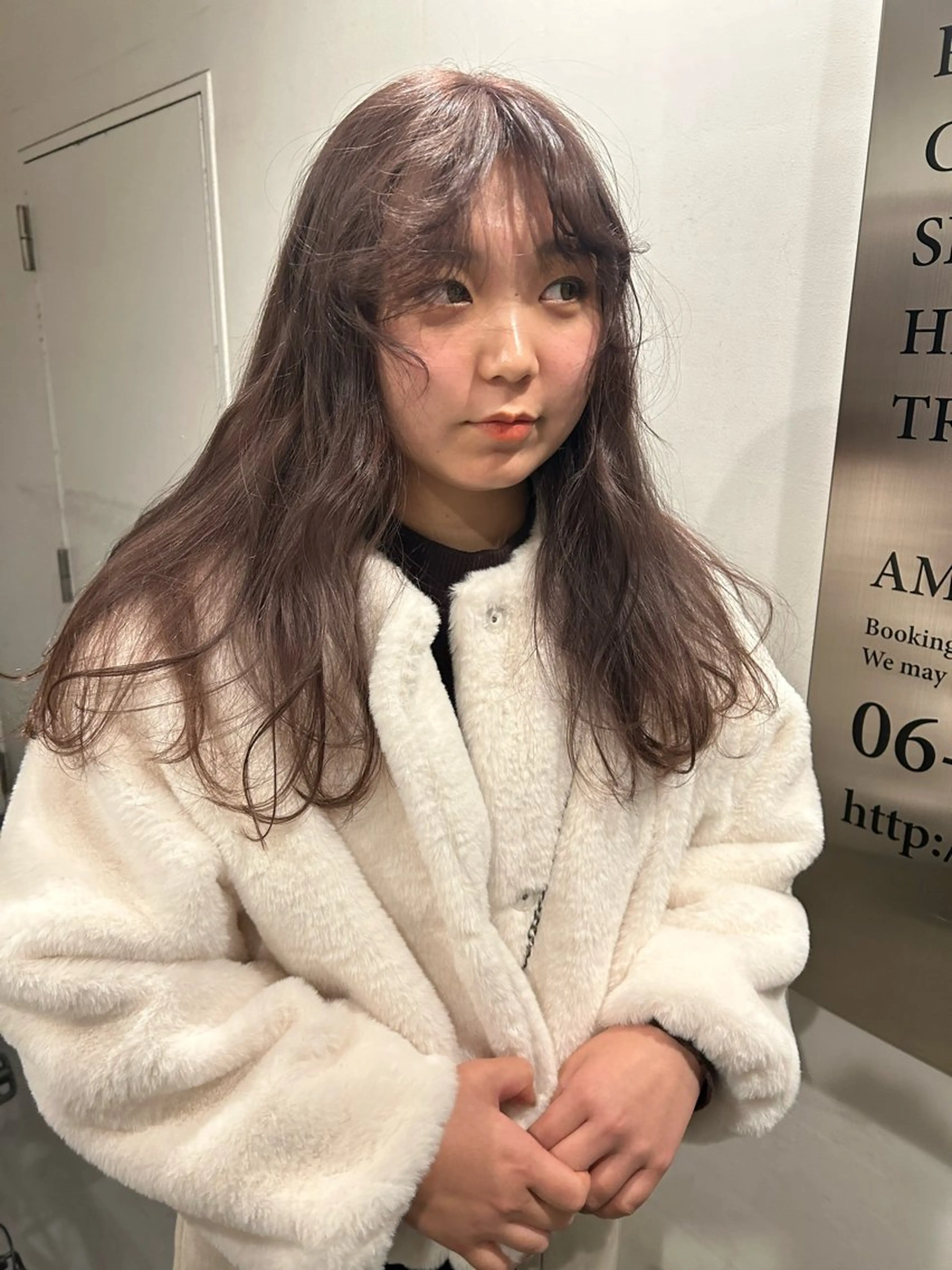 ロング カラー ベージュカラー カット ヘアカラー トリートメント hen所属・心斎橋/レイヤー/ ブリーチ/モエのヘアスタイル